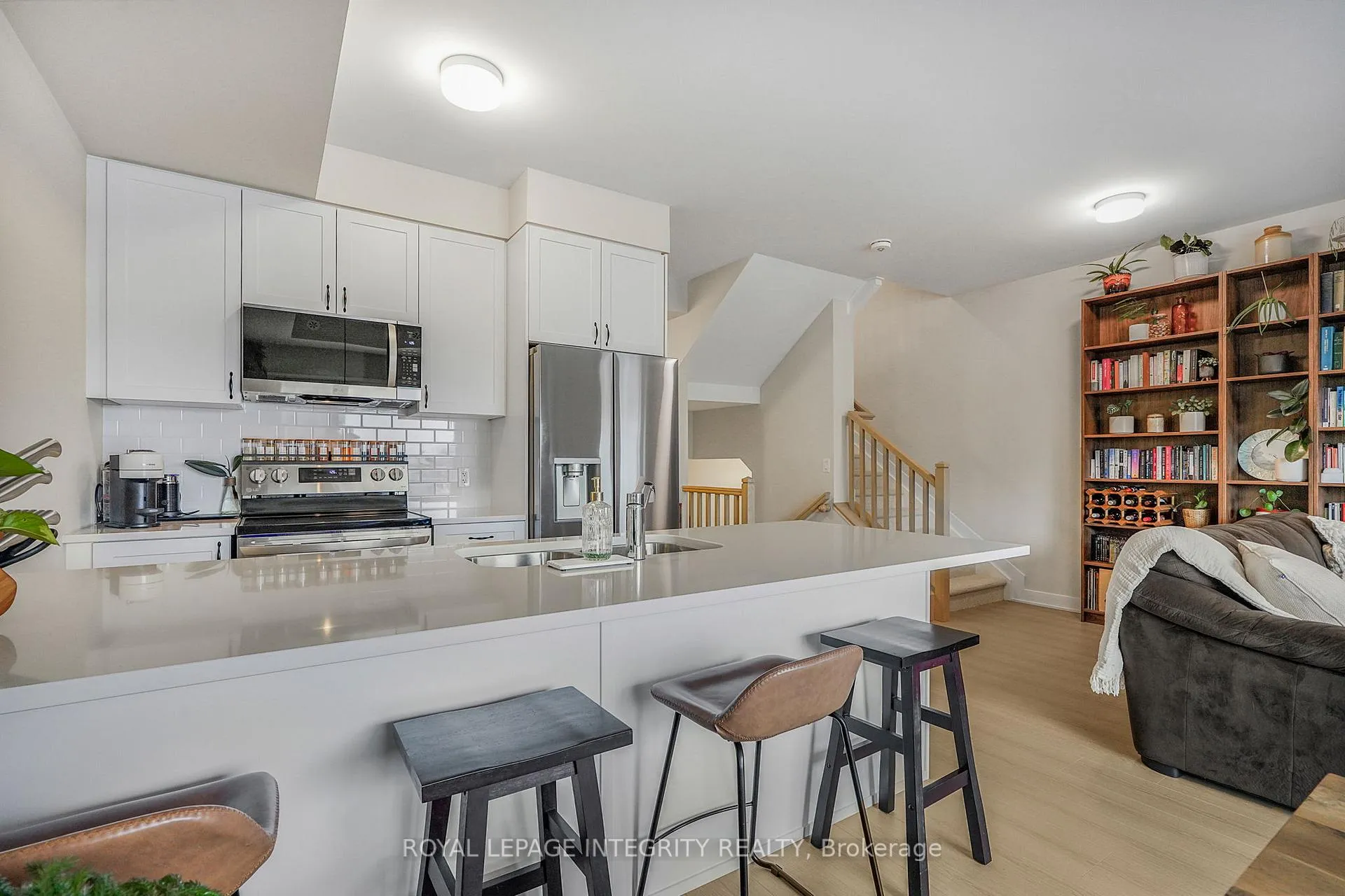 Photo 8 of 626 Mishi Private, Ottawa, CFB Rockcliffe and Area — HOMEH