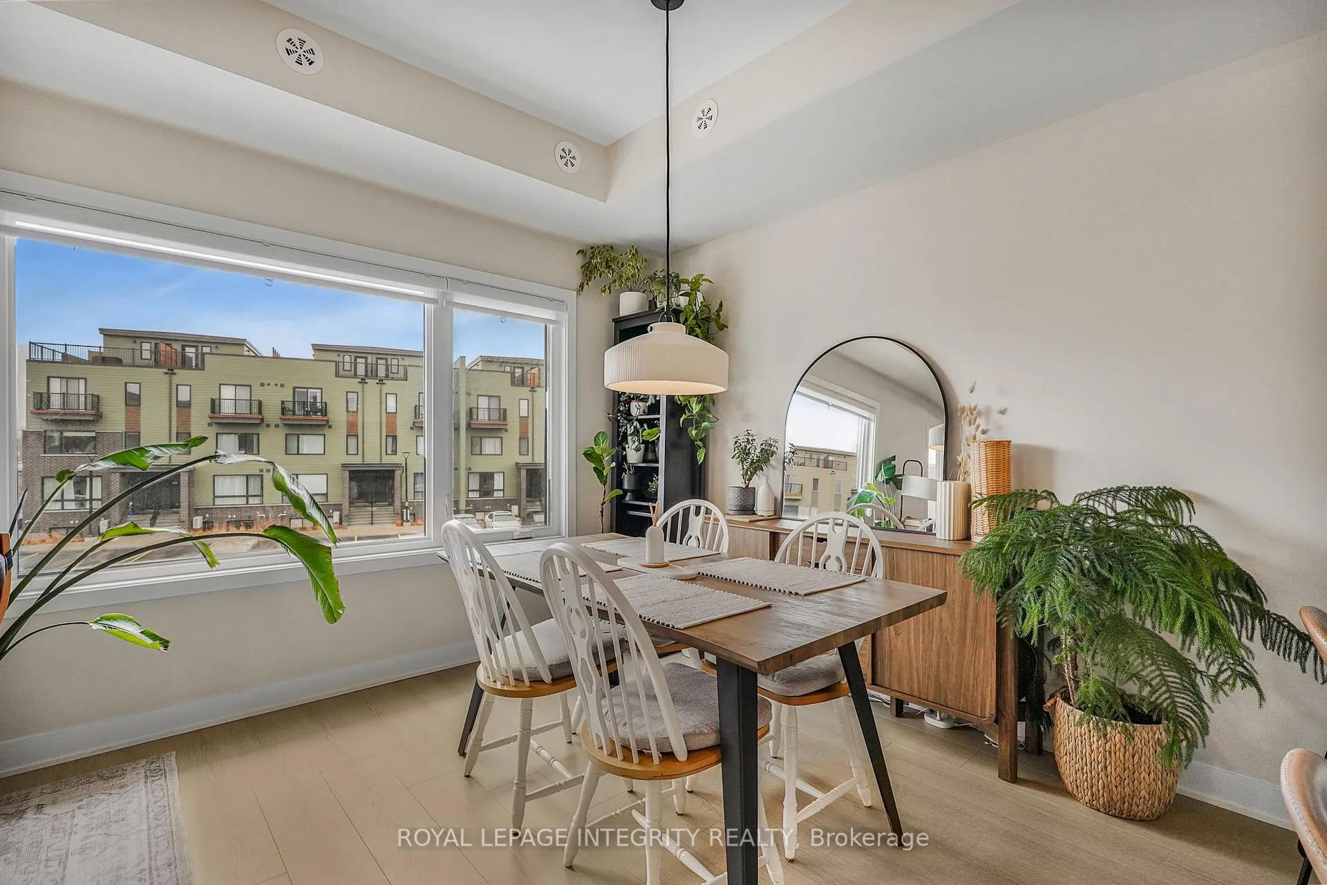 Photo 10 of 626 Mishi Private, Ottawa, CFB Rockcliffe and Area — HOMEH