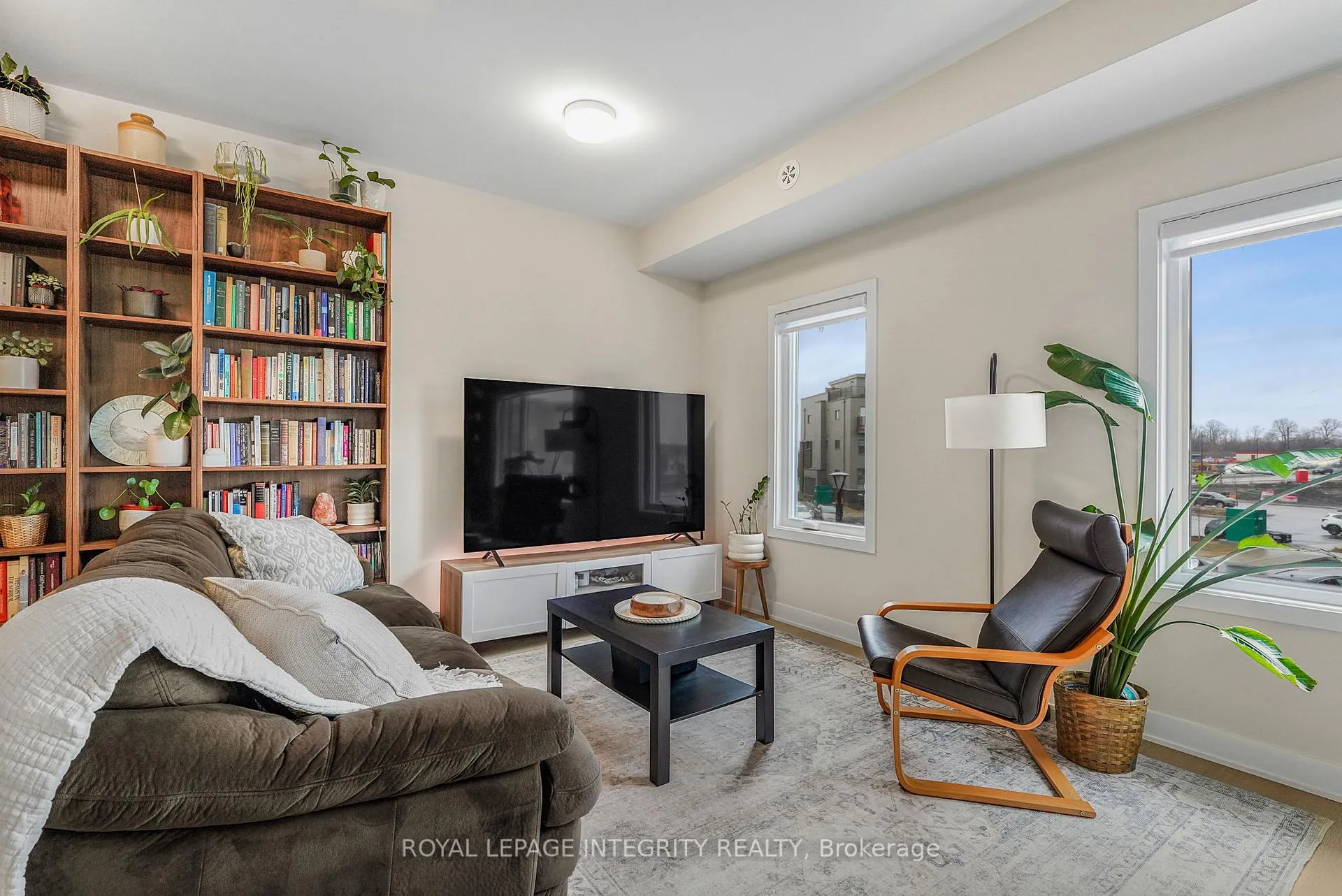 Photo 13 of 626 Mishi Private, Ottawa, CFB Rockcliffe and Area — HOMEH