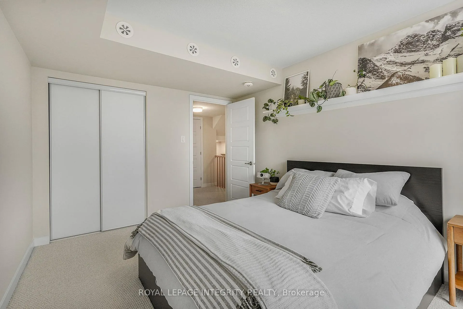 Photo 21 of 626 Mishi Private, Ottawa, CFB Rockcliffe and Area — HOMEH