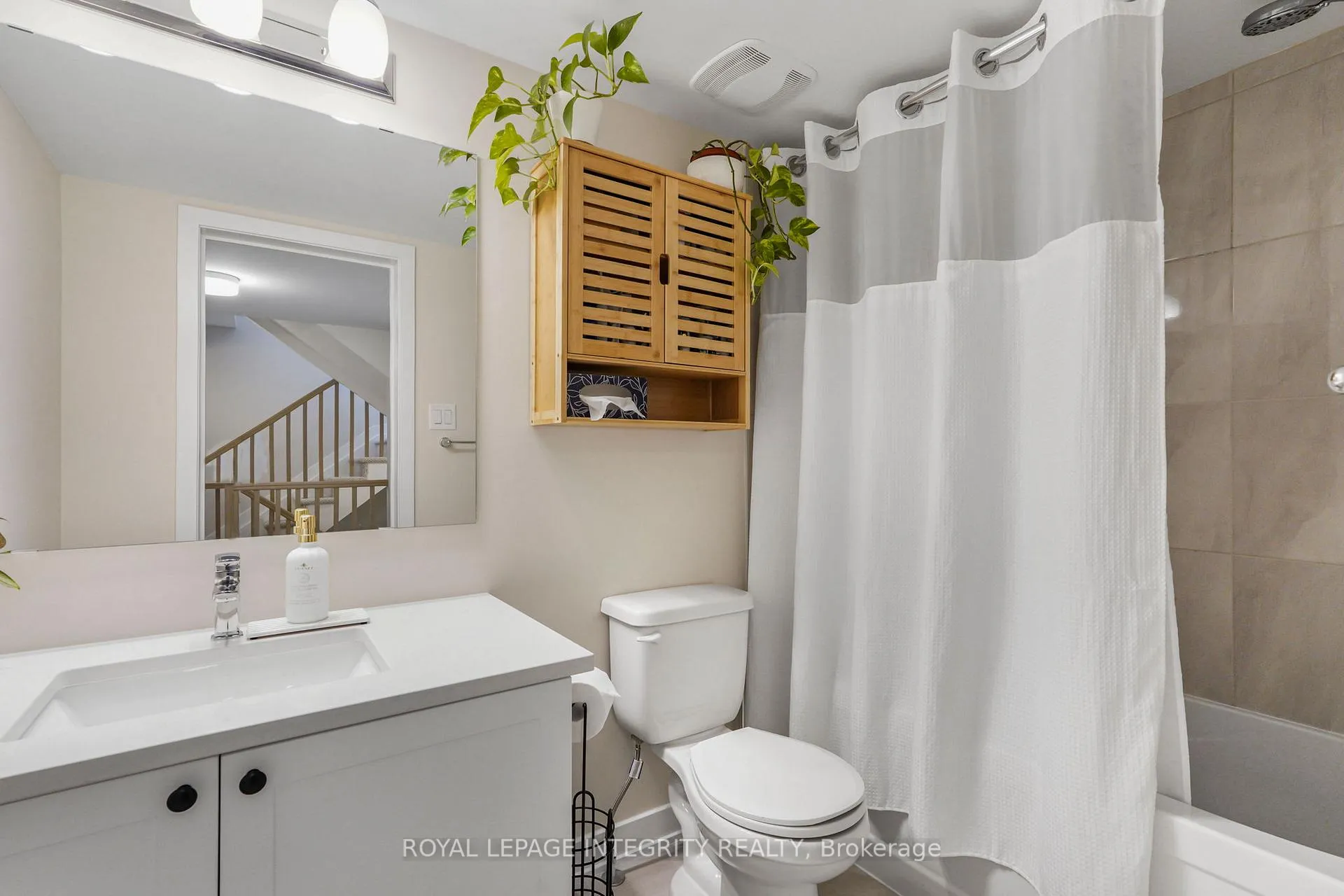 Photo 22 of 626 Mishi Private, Ottawa, CFB Rockcliffe and Area — HOMEH