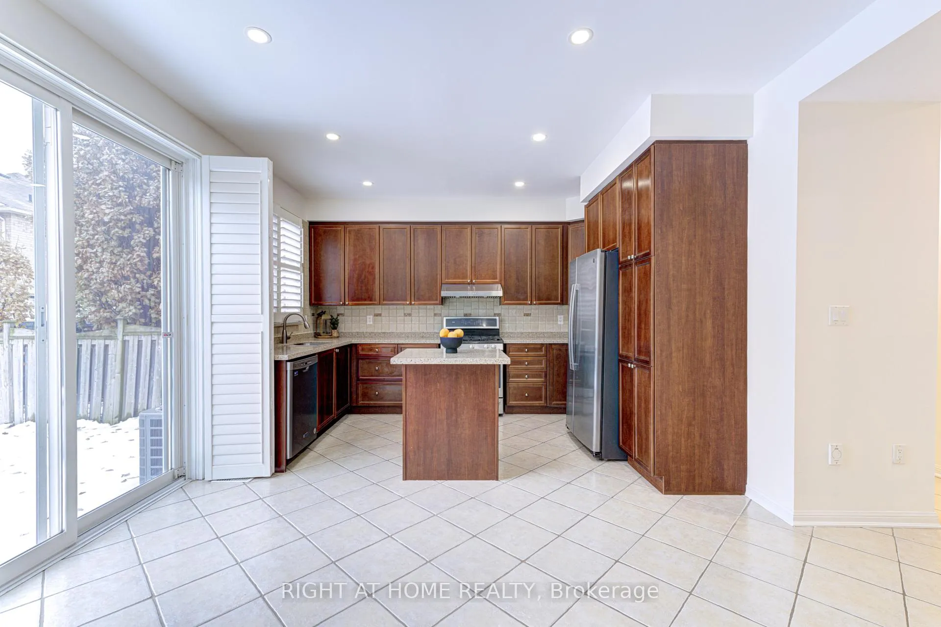 Photo 11 of 796 Rayner Court, Milton, Harrison — HOMEH