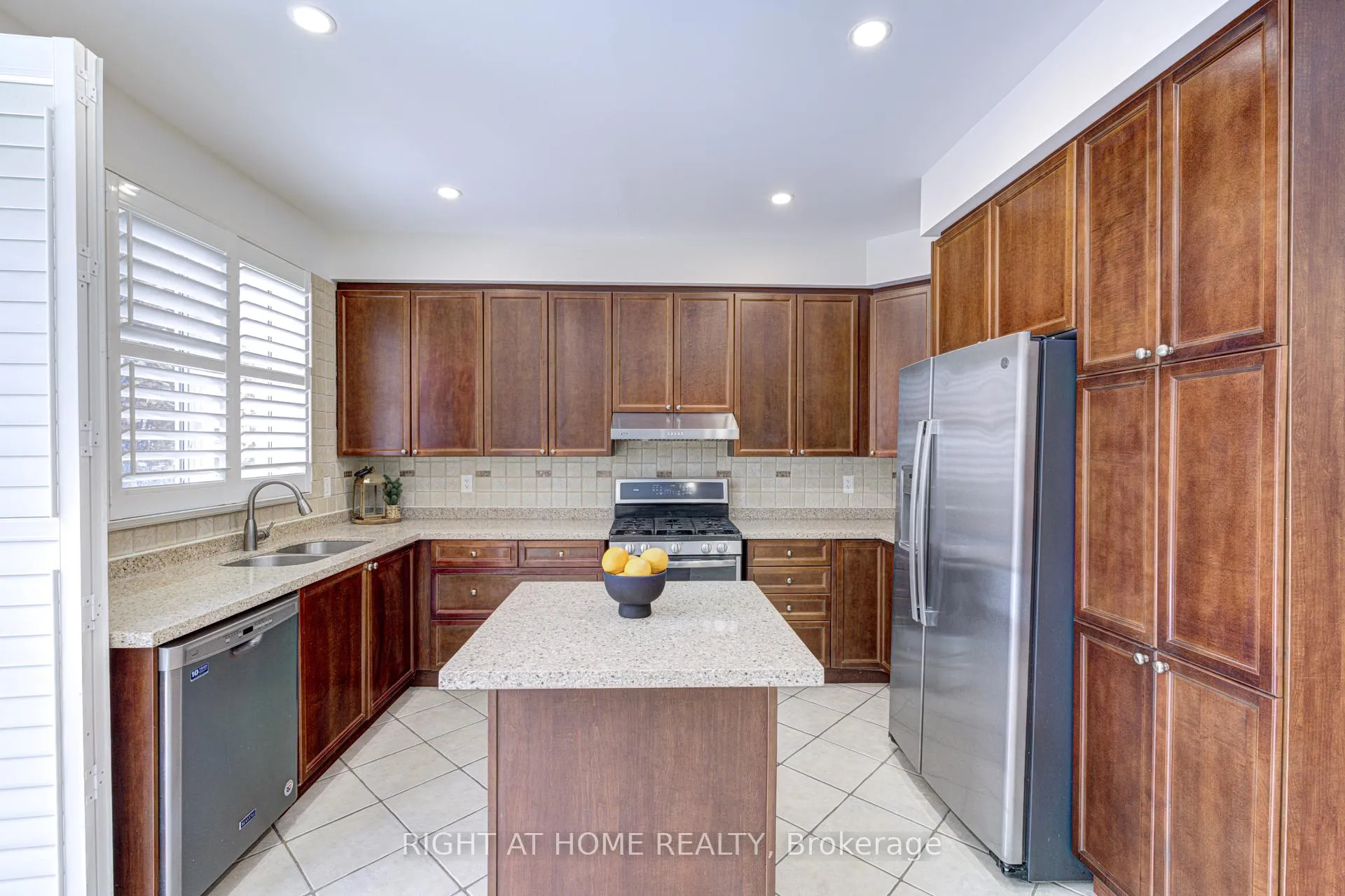 Photo 13 of 796 Rayner Court, Milton, Harrison — HOMEH