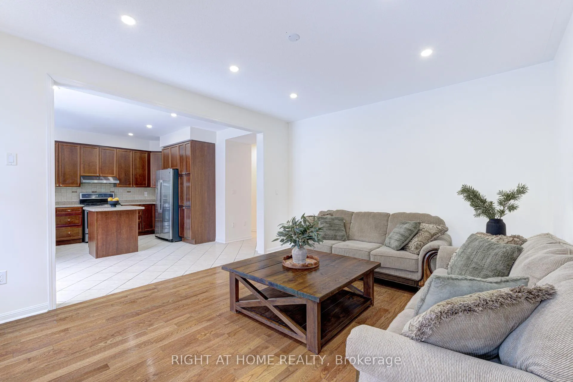 Photo 17 of 796 Rayner Court, Milton, Harrison — HOMEH