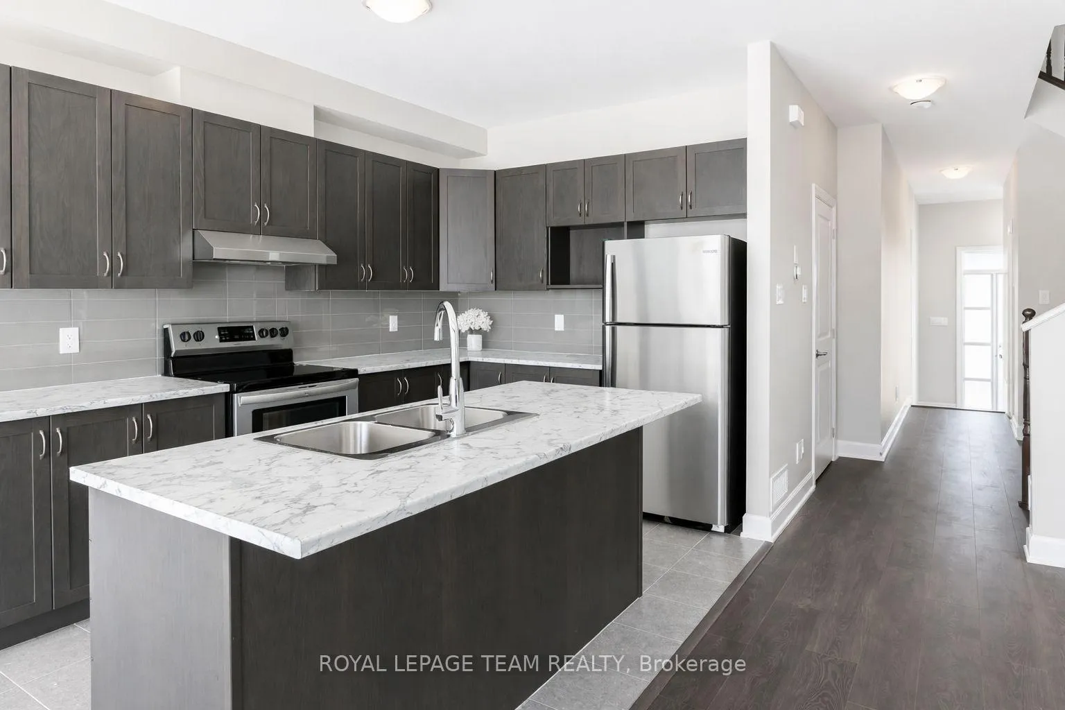 Photo 11 of 83 Aura Avenue, Ottawa, Barrhaven - Heritage Park — HOMEH