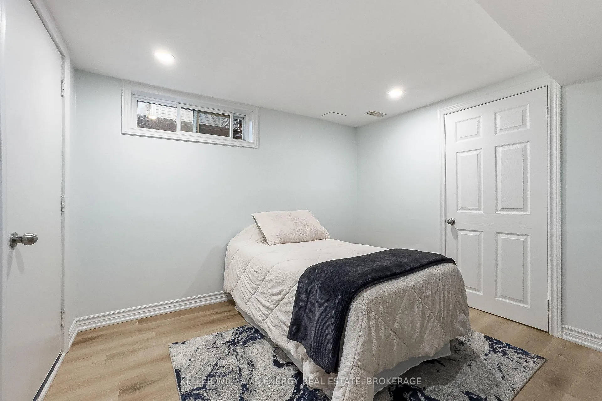 Photo 19 of 358 Carnaby Court, Oshawa, Centennial — HOMEH