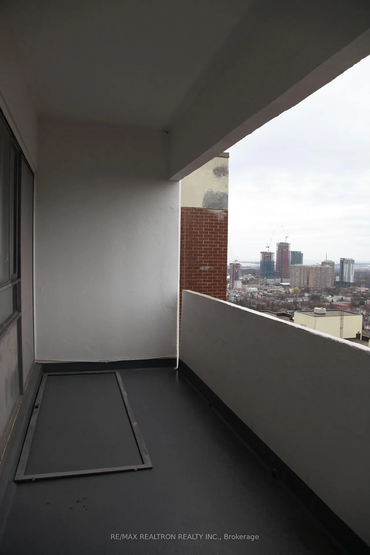 Photo 16 of Unit Ph06, 3 Massey Square, Toronto, Crescent Town — HOMEH