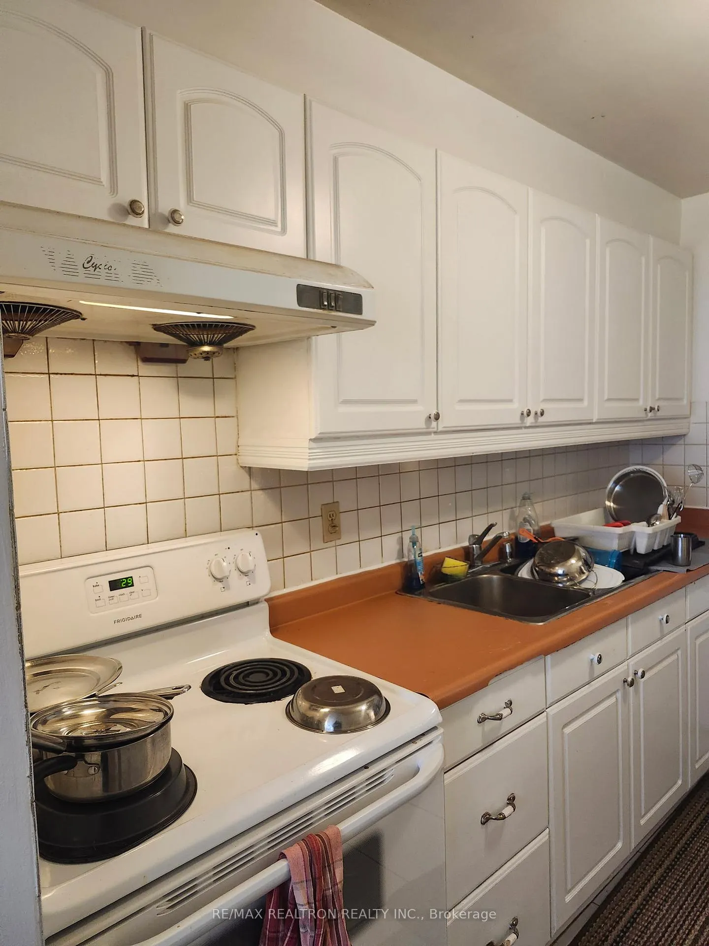 Photo 37 of Unit Ph06, 3 Massey Square, Toronto, Crescent Town — HOMEH