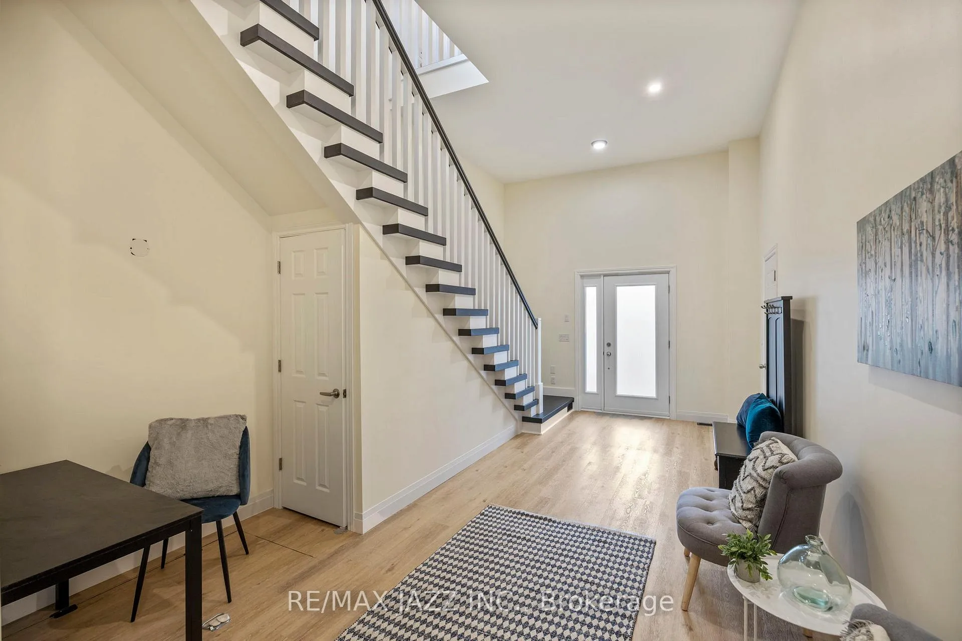 Photo 4 of 283 Platten Boulevard, Scugog, Rural Scugog — HOMEH