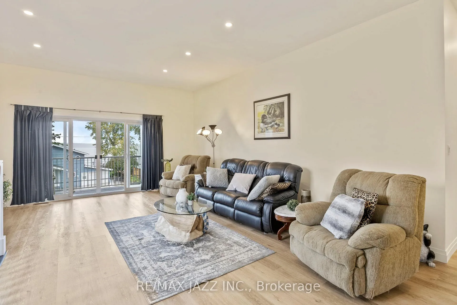 Photo 10 of 283 Platten Boulevard, Scugog, Rural Scugog — HOMEH