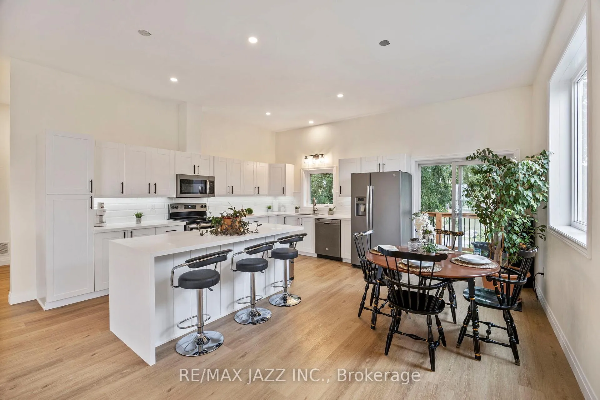 Photo 17 of 283 Platten Boulevard, Scugog, Rural Scugog — HOMEH
