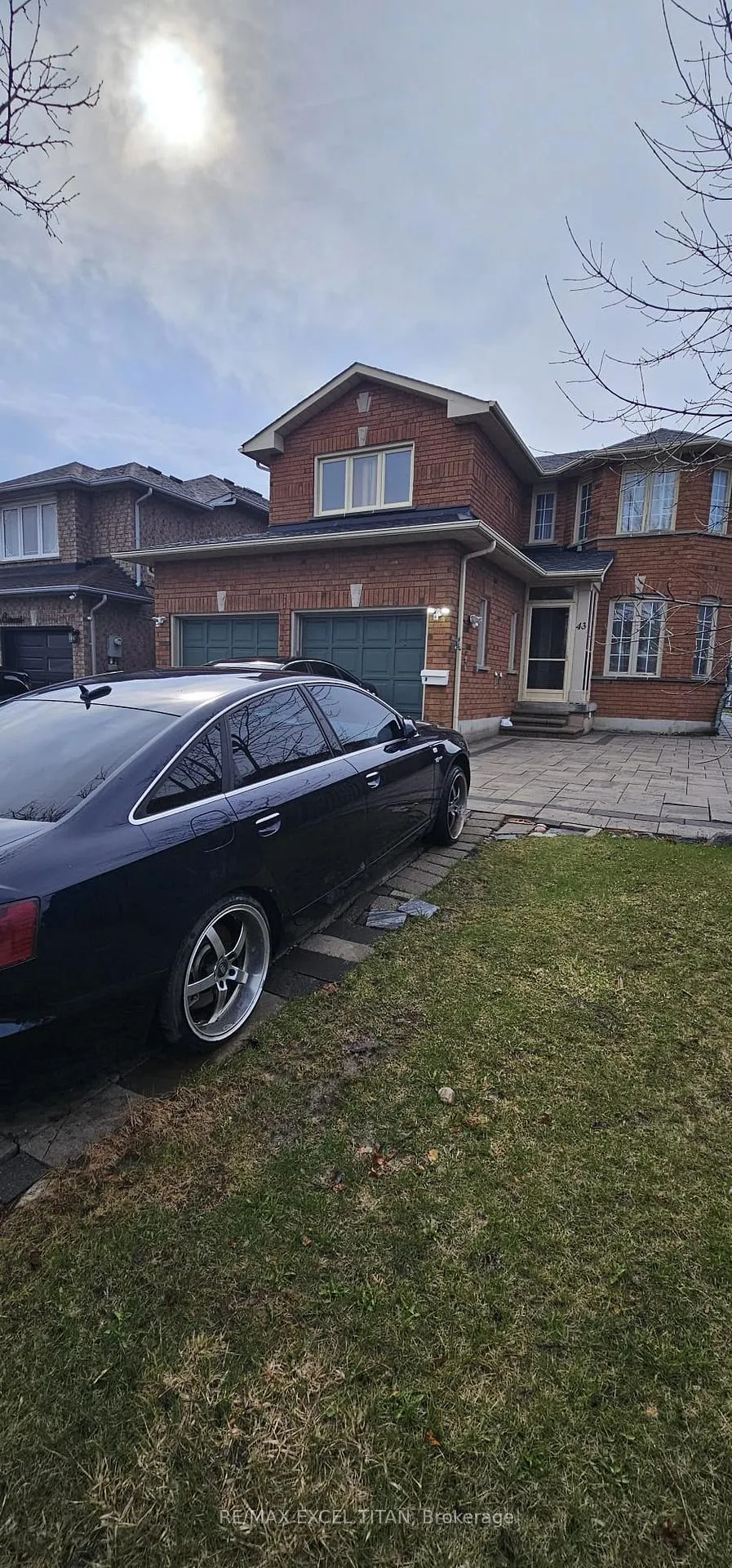 Photo 2 of 43 Arborview Crescent, Etobicoke, West Humber-Clairville — HOMEH