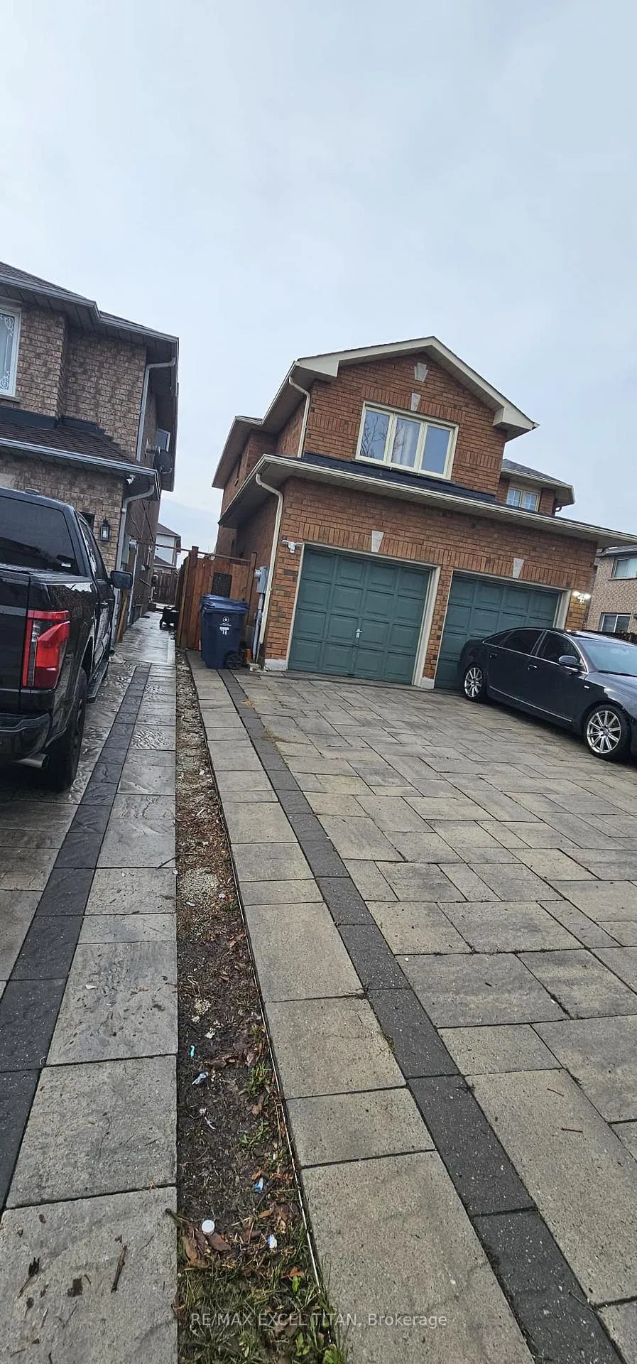 Photo 3 of 43 Arborview Crescent, Etobicoke, West Humber-Clairville — HOMEH