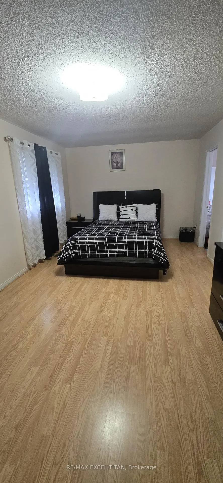 Photo 9 of 43 Arborview Crescent, Etobicoke, West Humber-Clairville — HOMEH