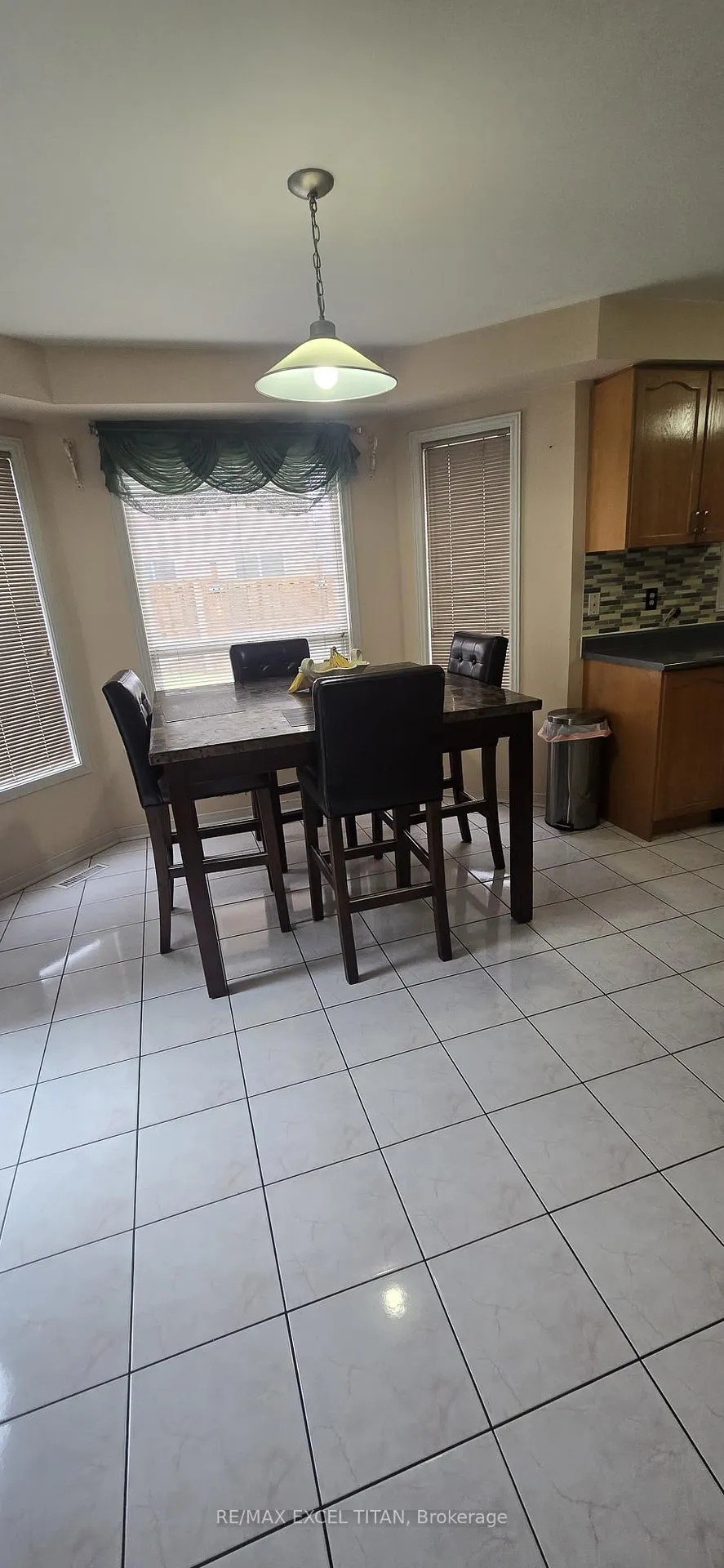 Photo 20 of 43 Arborview Crescent, Etobicoke, West Humber-Clairville — HOMEH