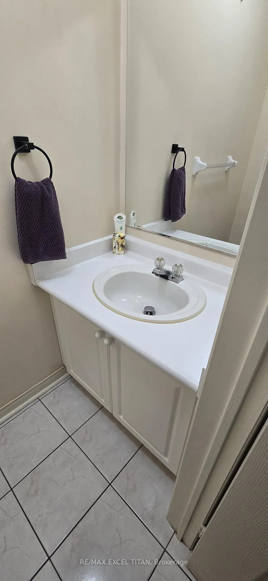 Photo 24 of 43 Arborview Crescent, Etobicoke, West Humber-Clairville — HOMEH
