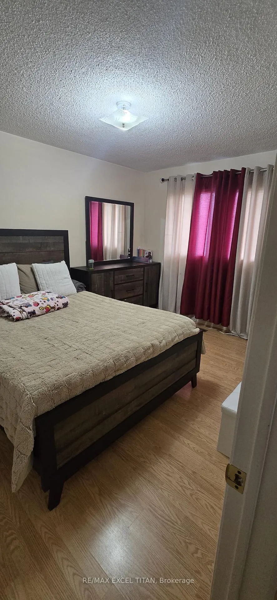 Photo 25 of 43 Arborview Crescent, Etobicoke, West Humber-Clairville — HOMEH