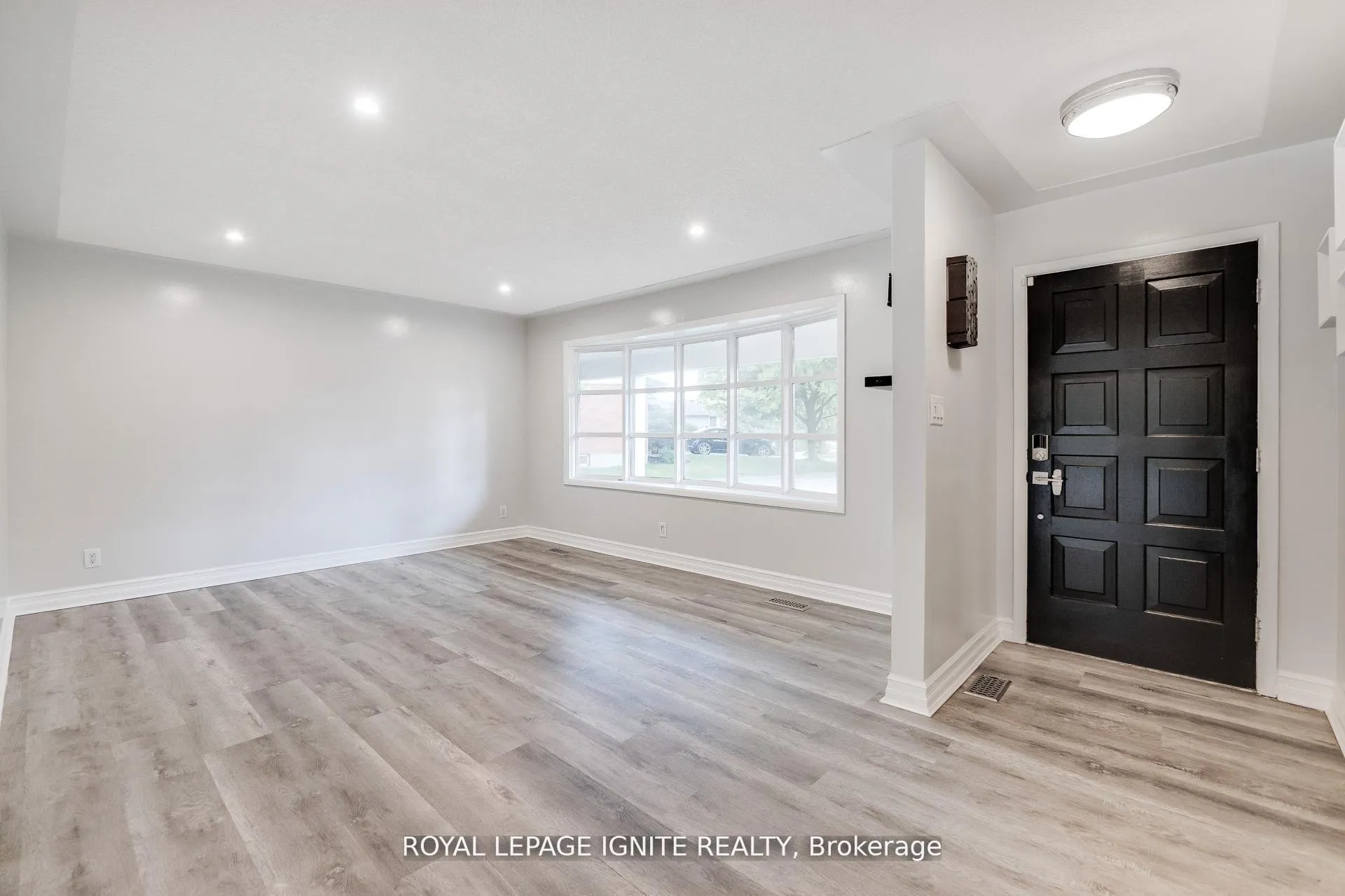Photo 7 of 1761 Daleview Crescent, Cambridge, Galt City Centre — HOMEH