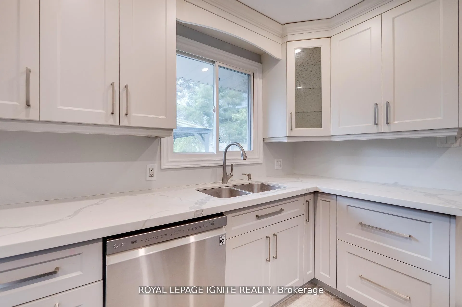 Photo 17 of 1761 Daleview Crescent, Cambridge, Galt City Centre — HOMEH