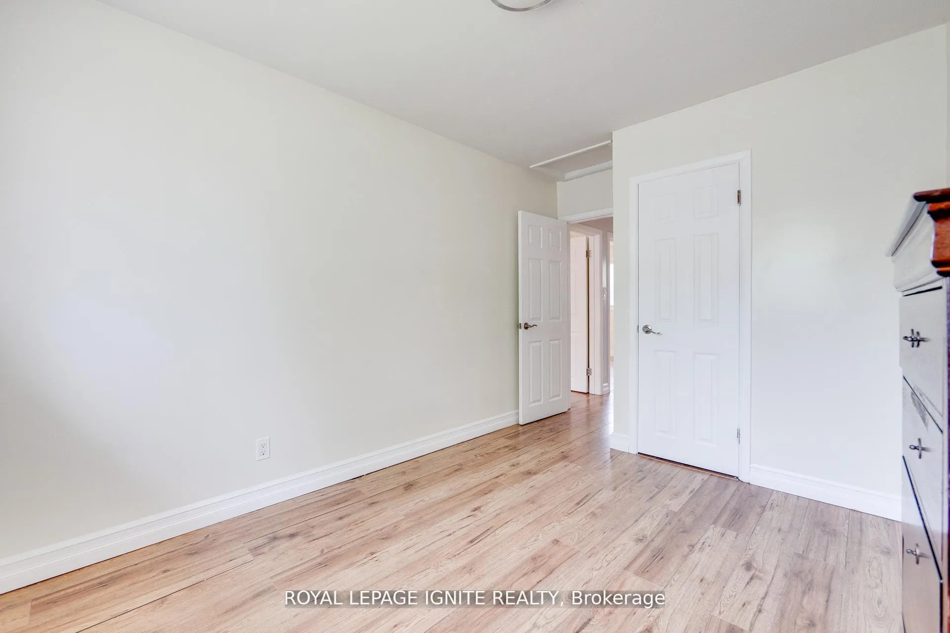 Photo 23 of 1761 Daleview Crescent, Cambridge, Galt City Centre — HOMEH