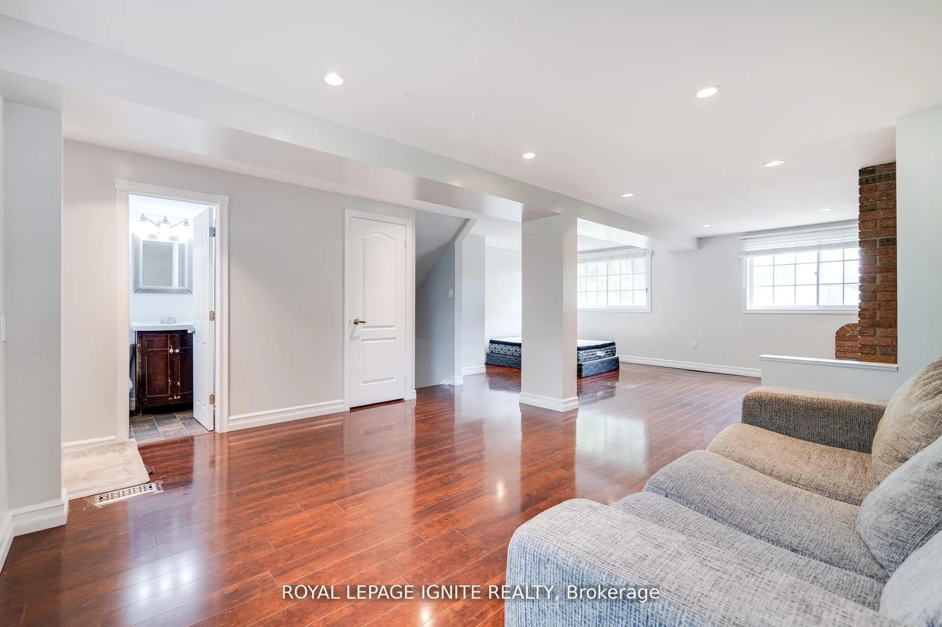 Photo 33 of 1761 Daleview Crescent, Cambridge, Galt City Centre — HOMEH