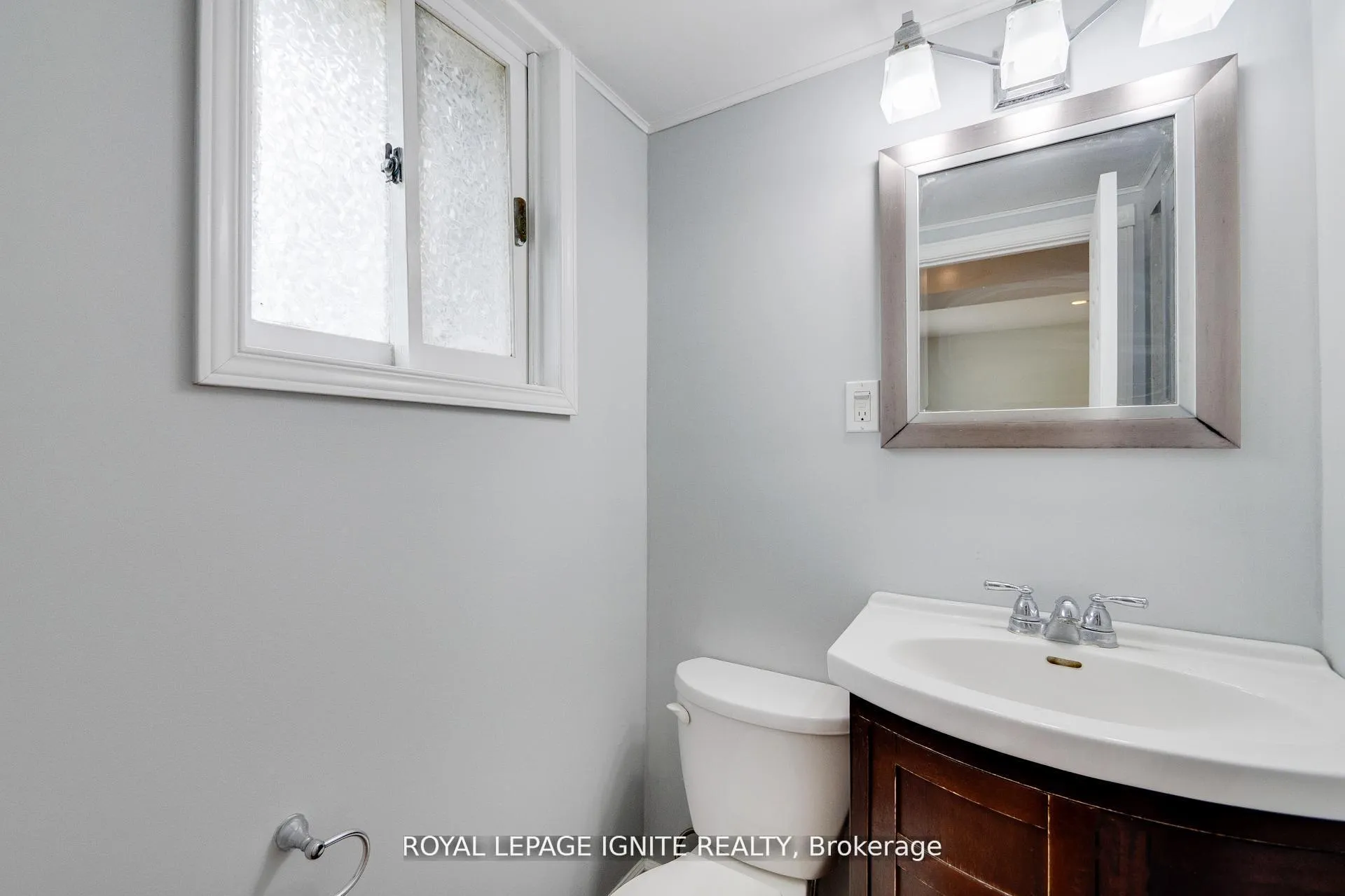 Photo 38 of 1761 Daleview Crescent, Cambridge, Galt City Centre — HOMEH