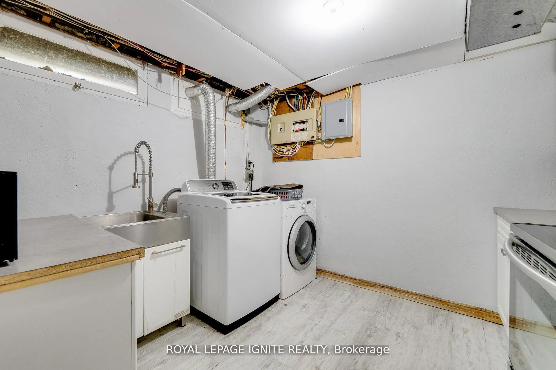 Photo 40 of 1761 Daleview Crescent, Cambridge, Galt City Centre — HOMEH