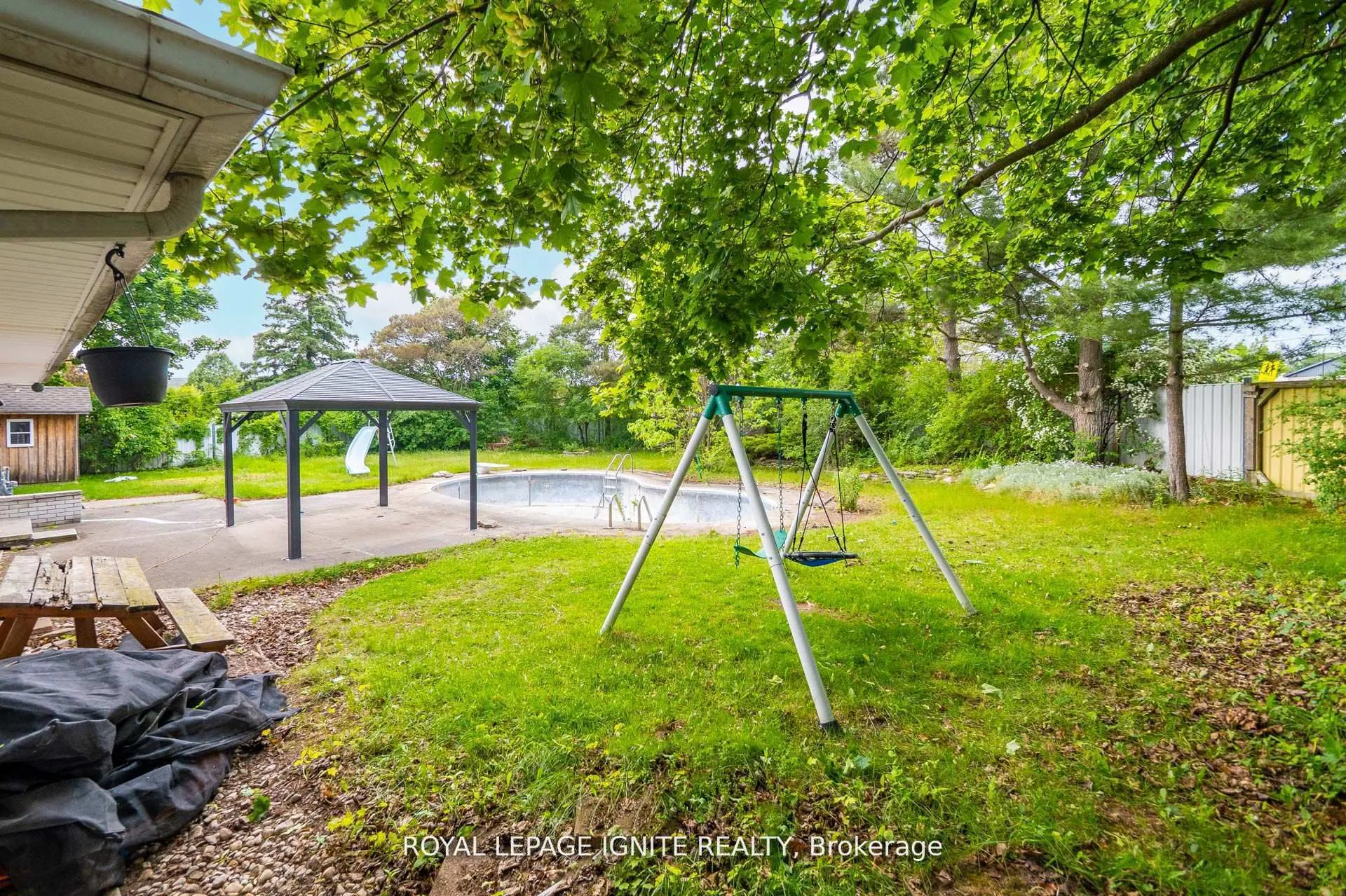 Photo 45 of 1761 Daleview Crescent, Cambridge, Galt City Centre — HOMEH