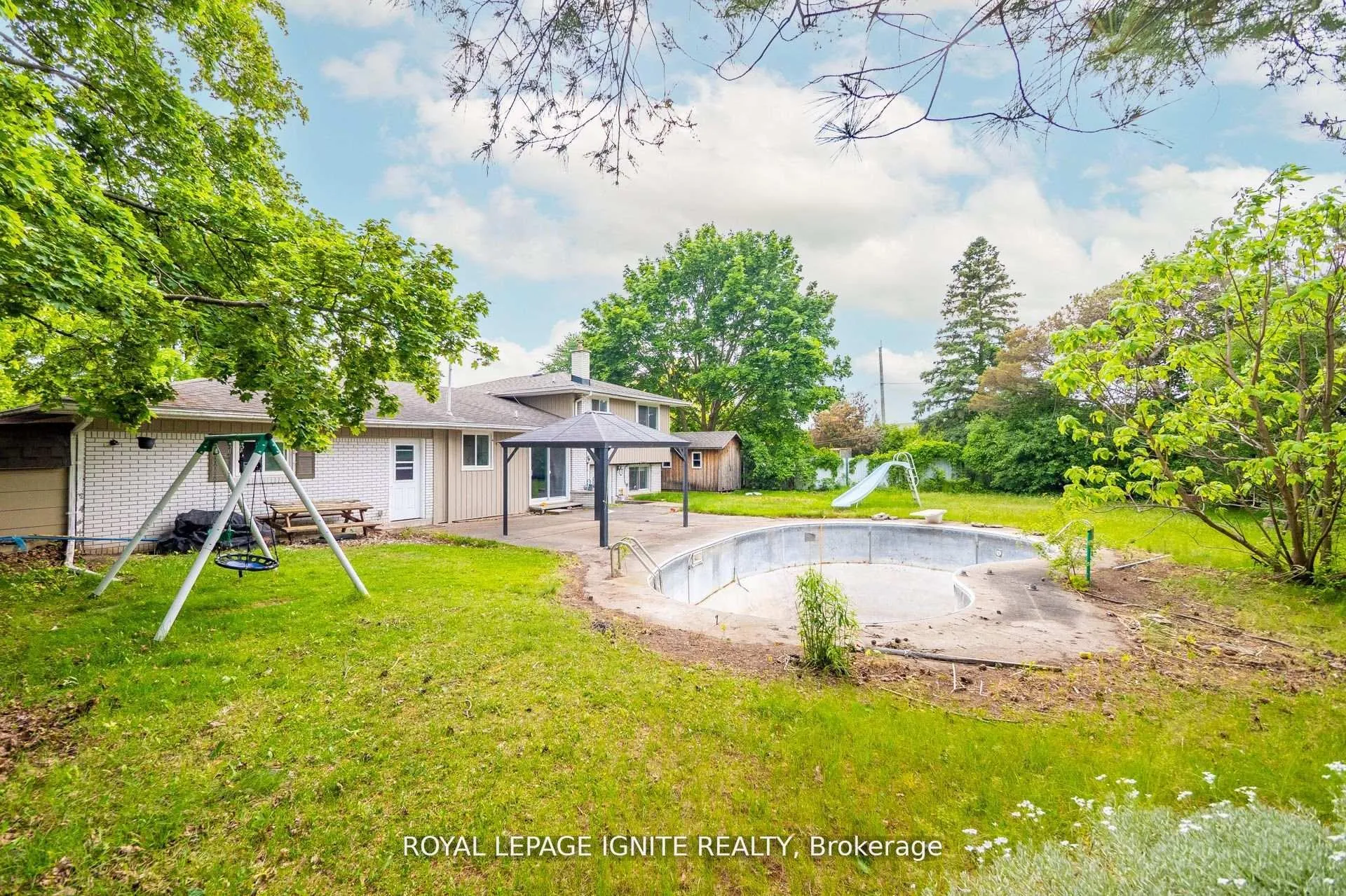 Photo 46 of 1761 Daleview Crescent, Cambridge, Galt City Centre — HOMEH