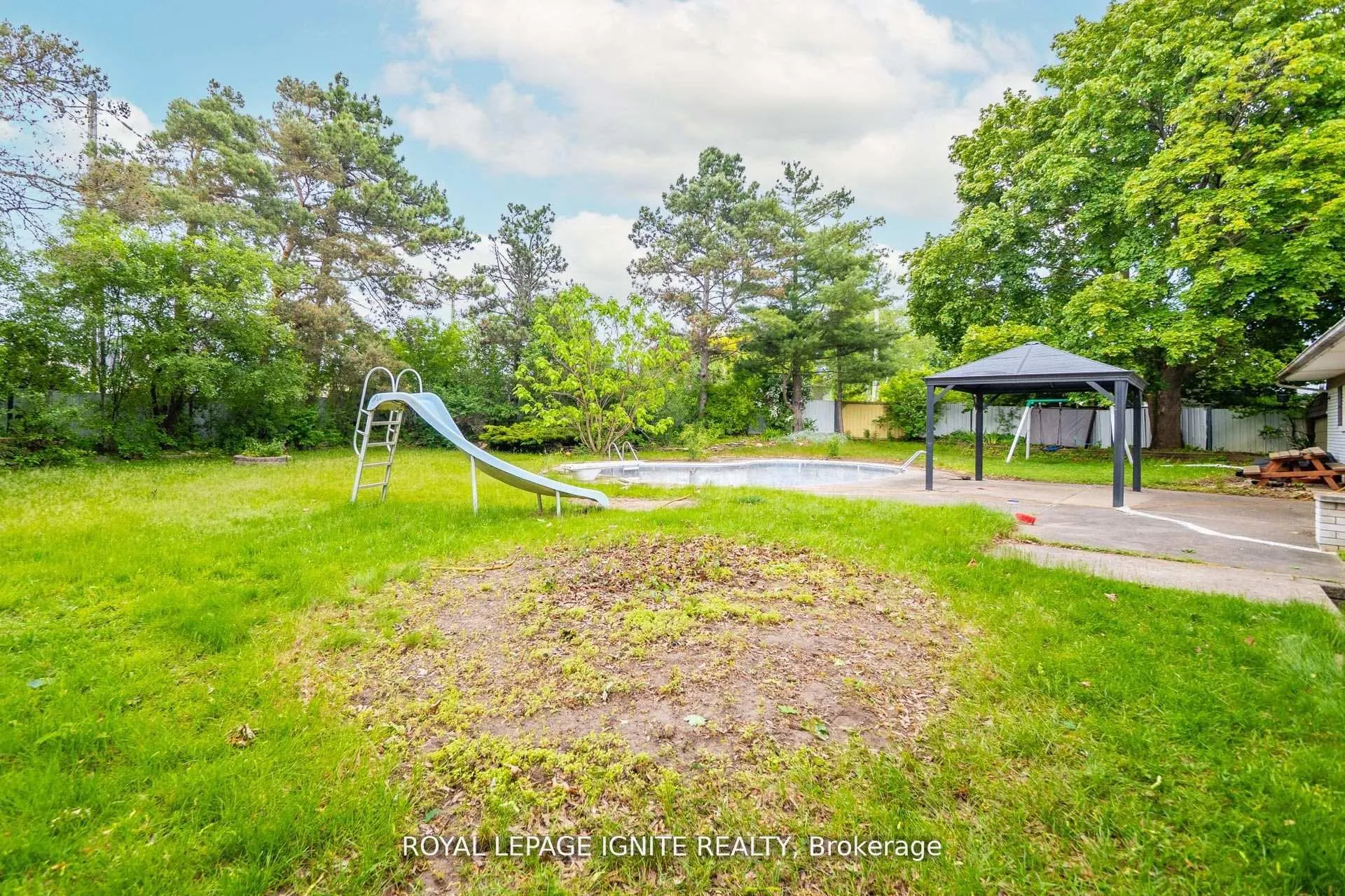 Photo 47 of 1761 Daleview Crescent, Cambridge, Galt City Centre — HOMEH