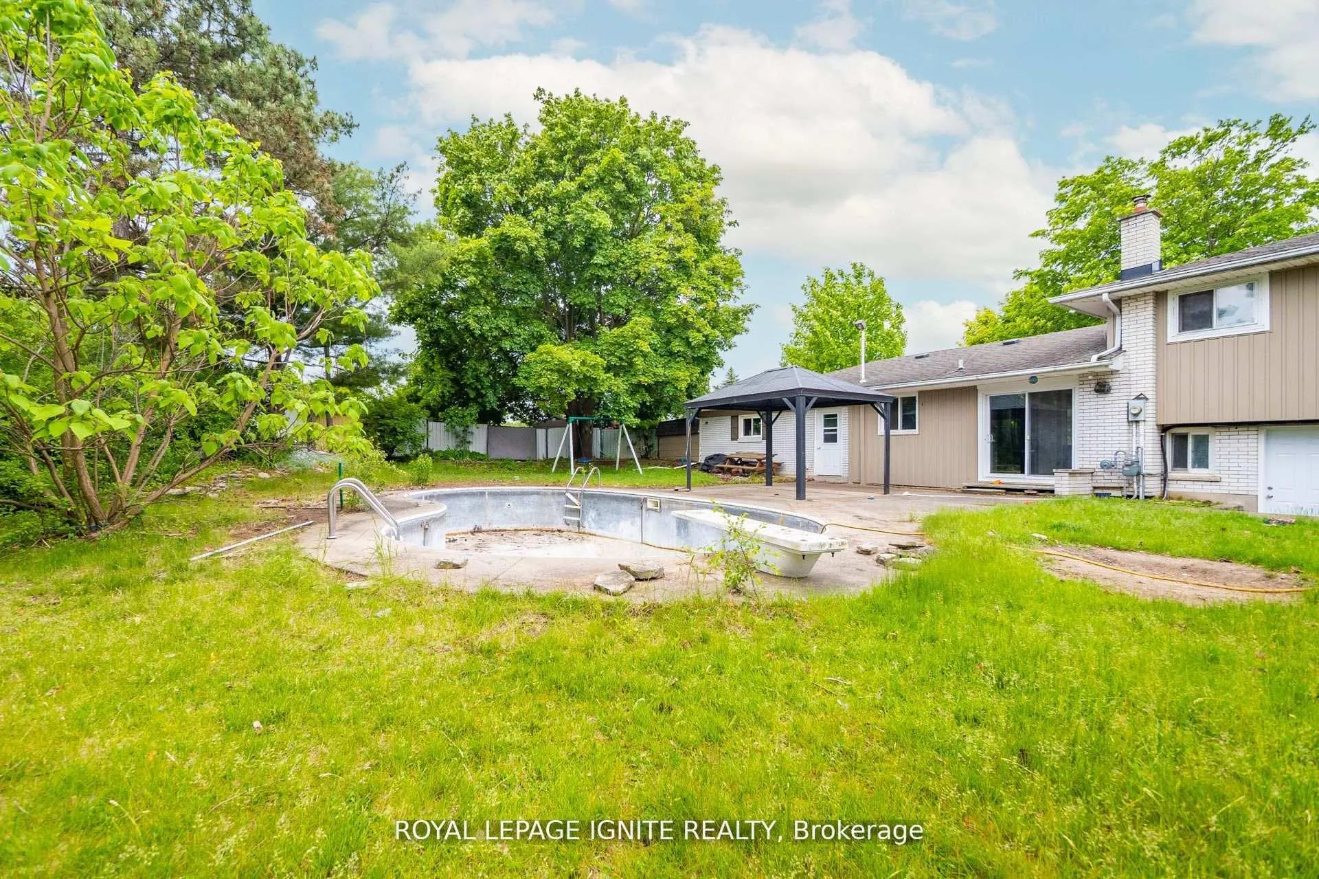 Photo 48 of 1761 Daleview Crescent, Cambridge, Galt City Centre — HOMEH