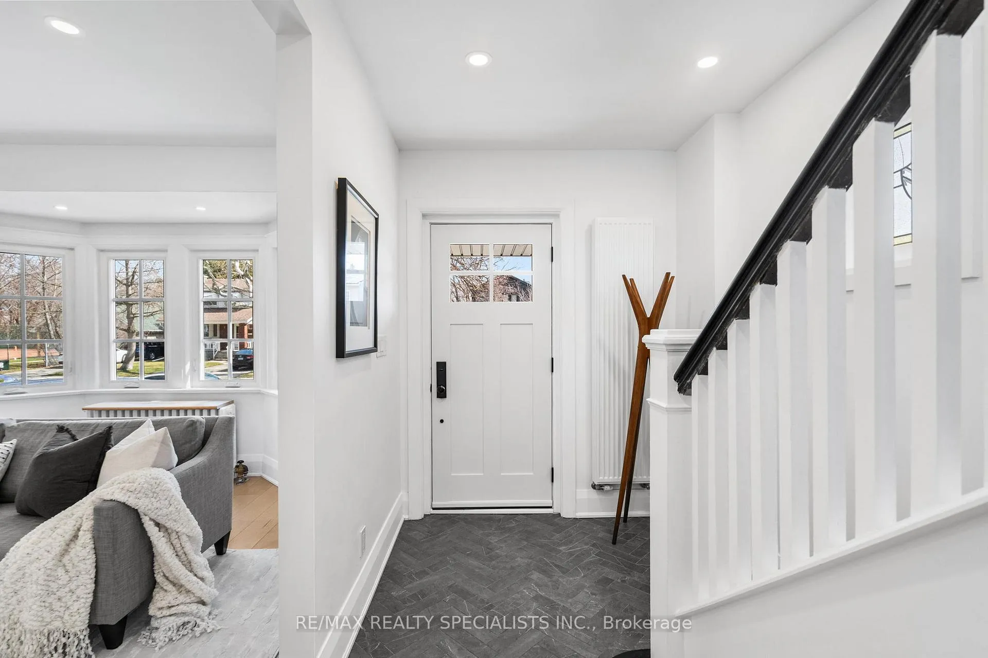 Photo 3 of 20 George Street, Etobicoke, Mimico — HOMEH