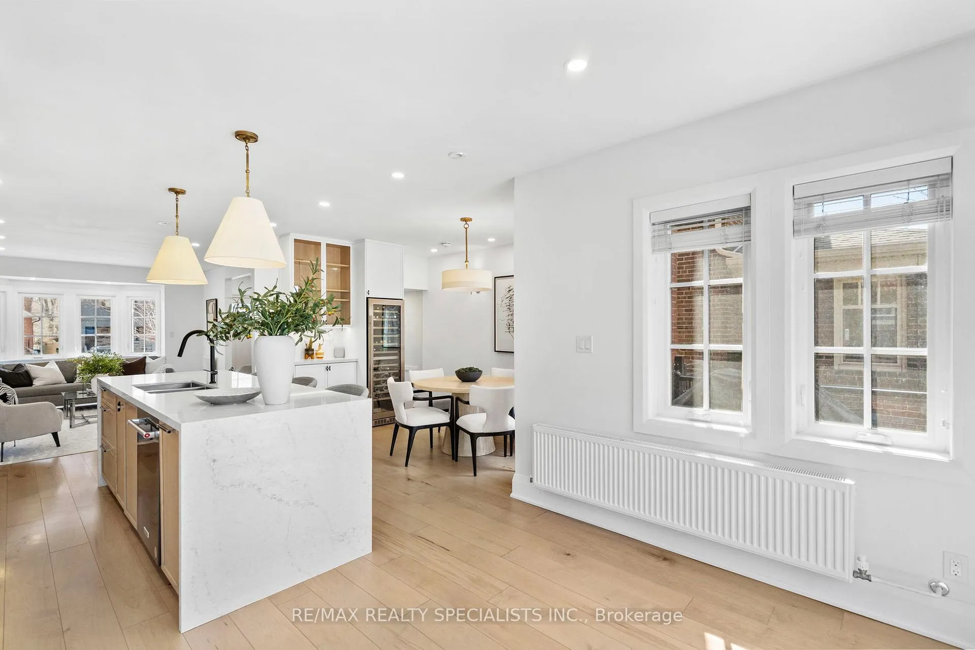 Photo 14 of 20 George Street, Etobicoke, Mimico — HOMEH