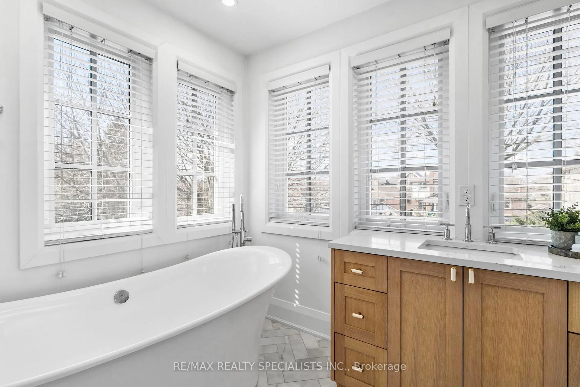 Photo 26 of 20 George Street, Etobicoke, Mimico — HOMEH