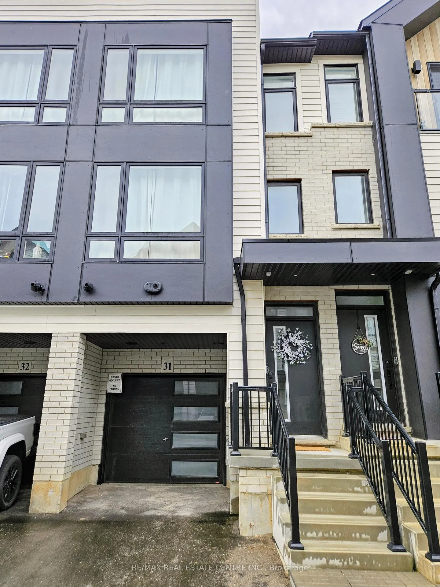 Photo 1 of Unit 31, 55 Tom Brown Drive, Brant, Paris — HOMEH