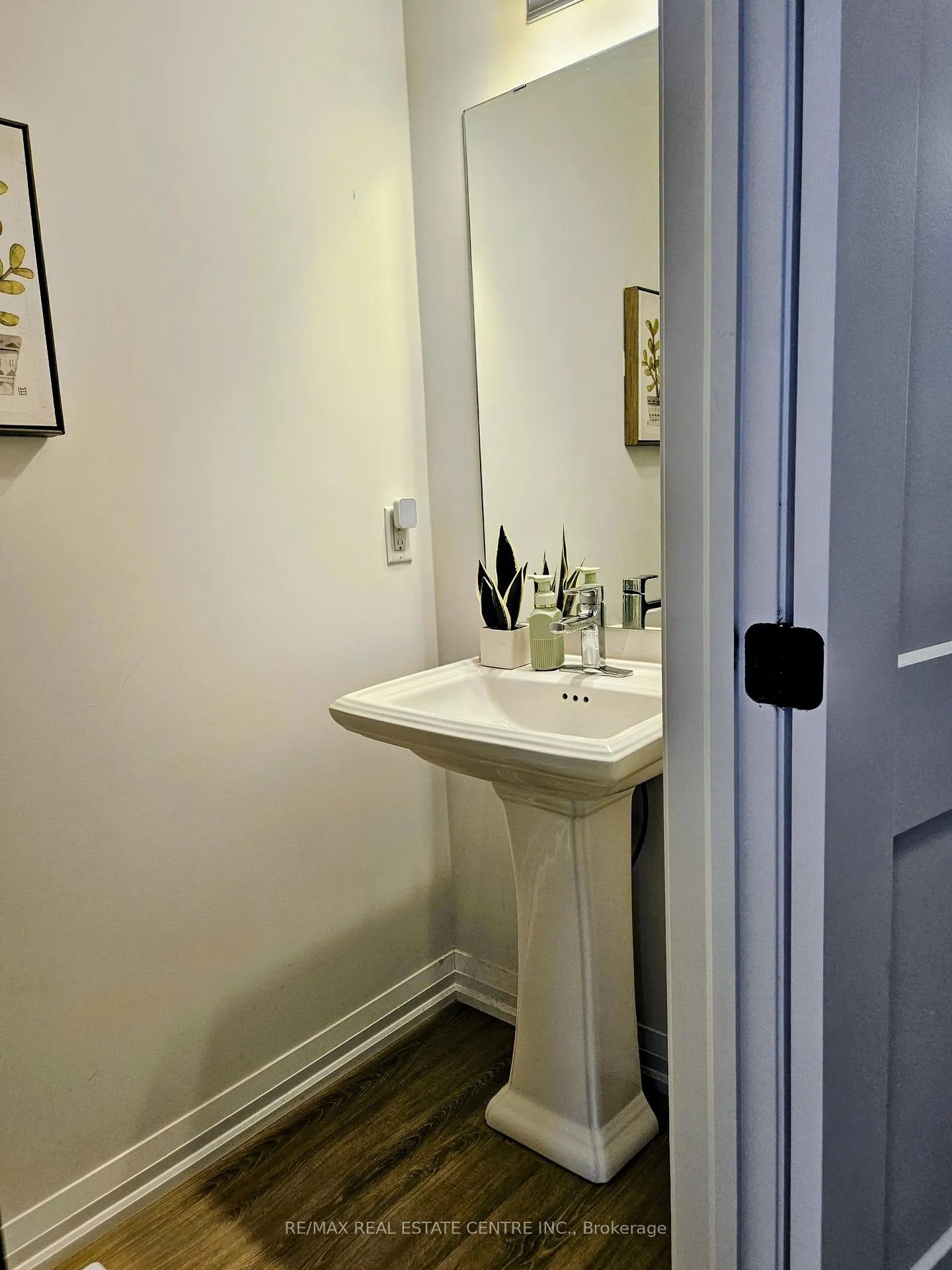Photo 3 of Unit 31, 55 Tom Brown Drive, Brant, Paris — HOMEH