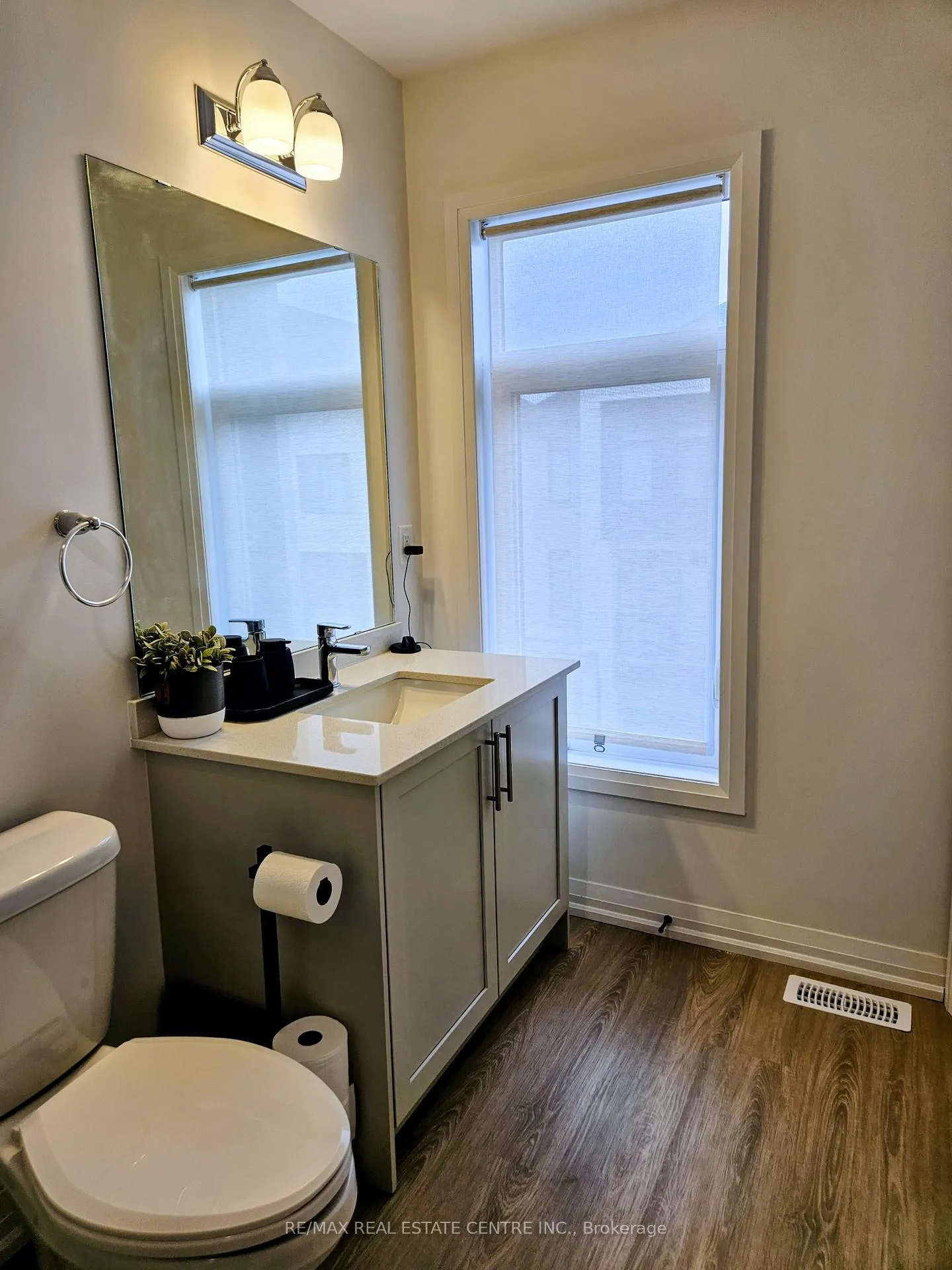 Photo 11 of Unit 31, 55 Tom Brown Drive, Brant, Paris — HOMEH