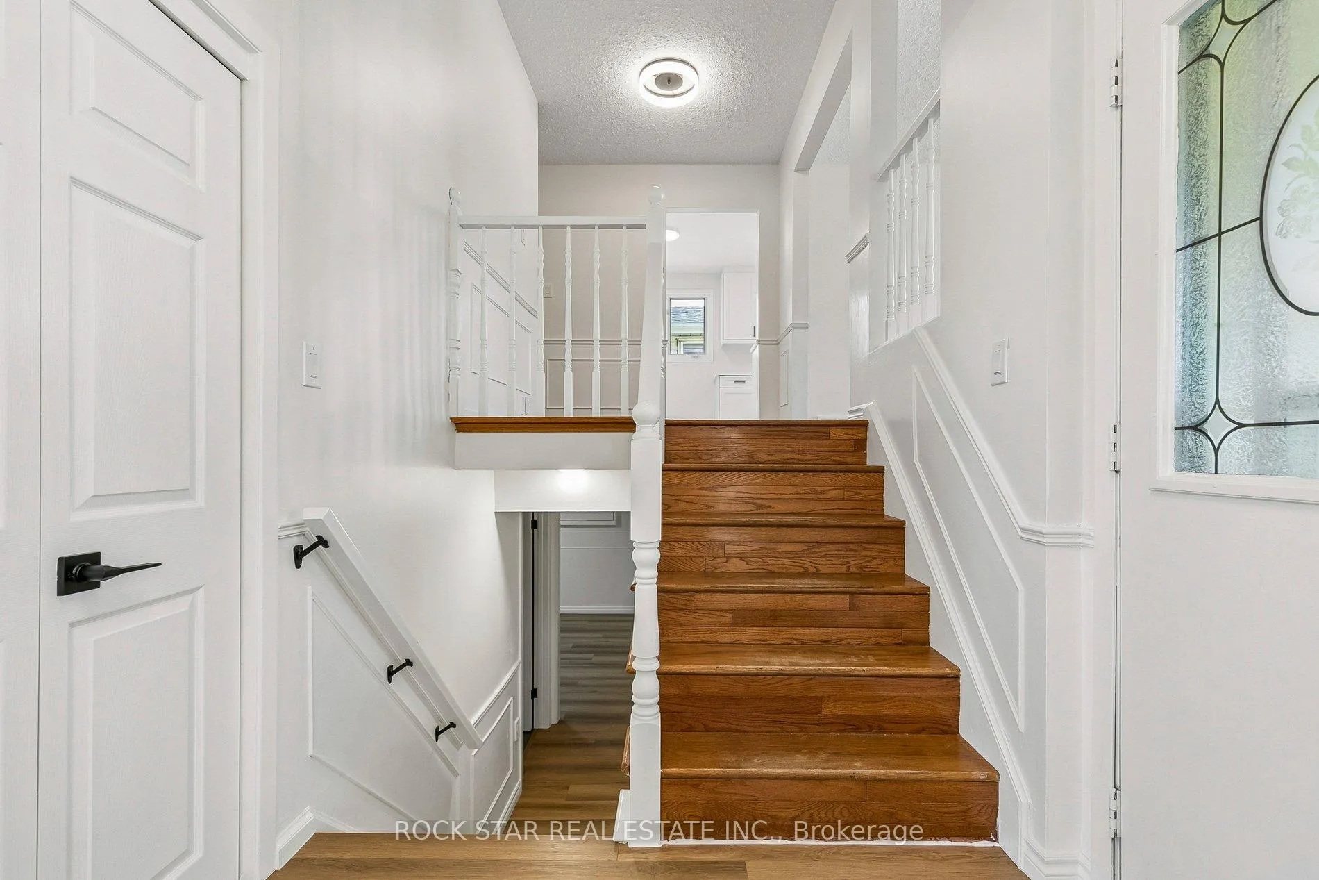 Photo 23 of 32 Lynwood Drive, Hamilton, Stoney Creek — HOMEH