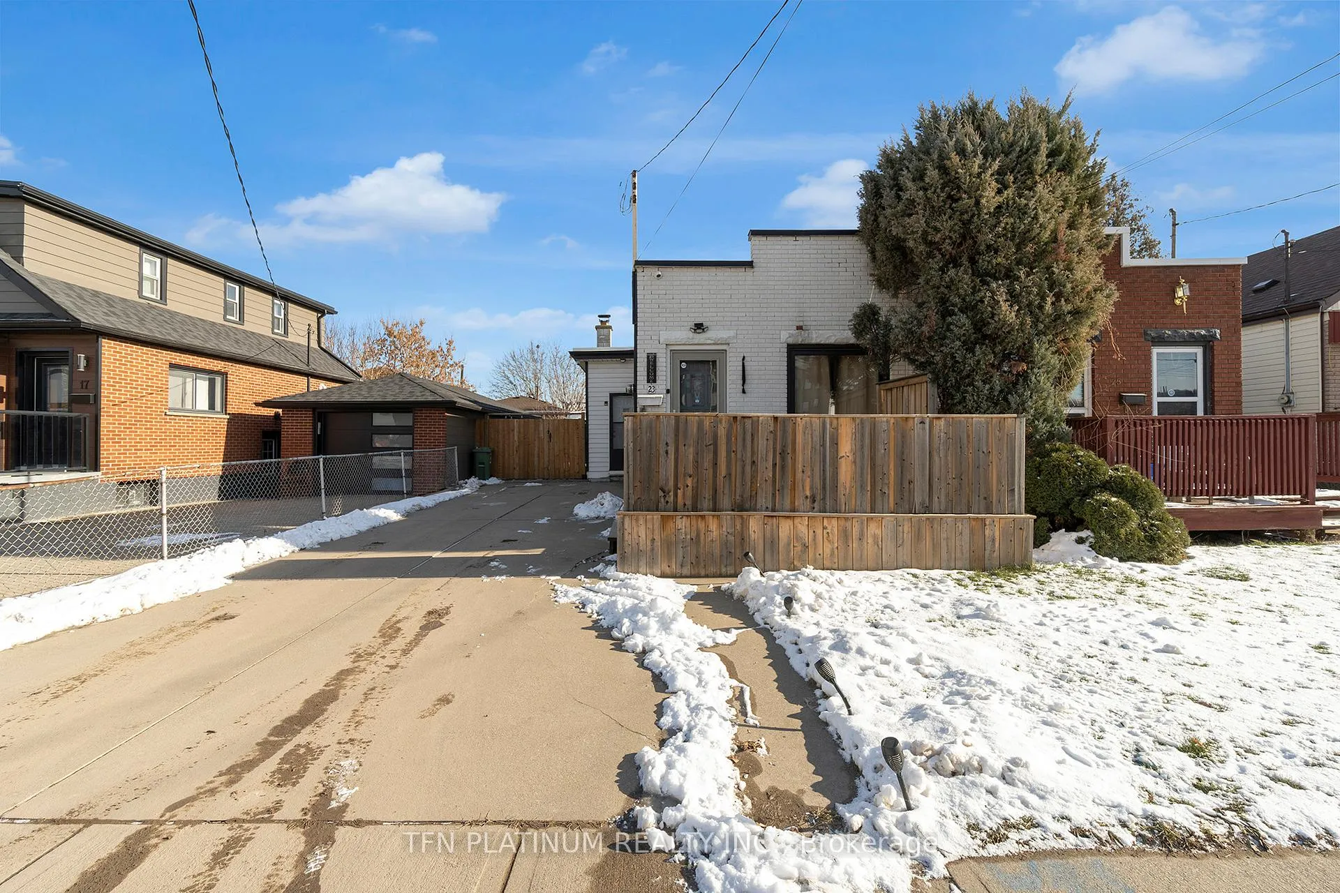 Photo 2 of 23 Rosewood Road, Hamilton, Normanhurst — HOMEH