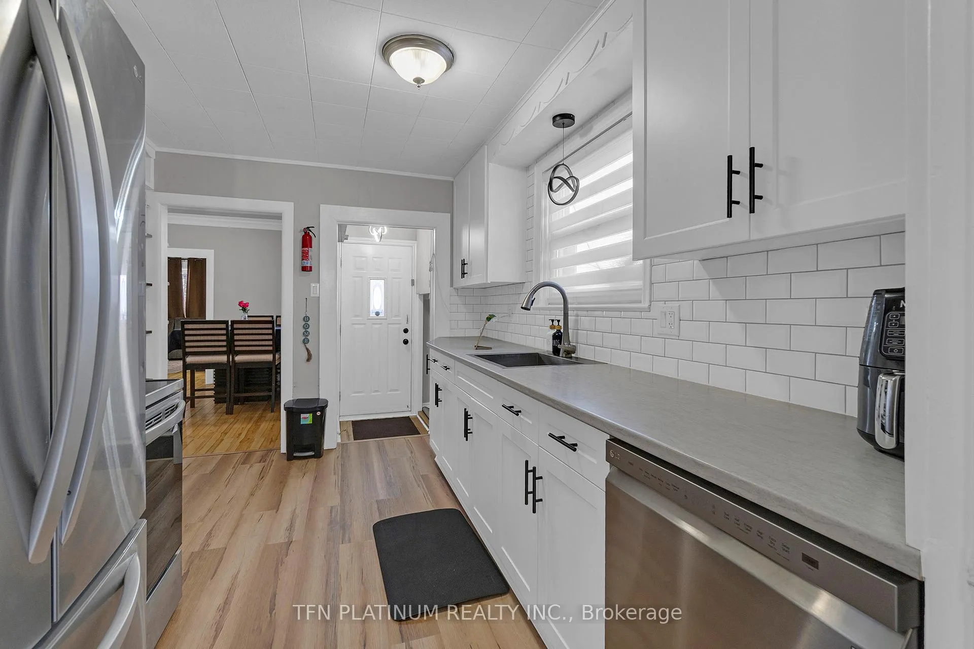 Photo 18 of 23 Rosewood Road, Hamilton, Normanhurst — HOMEH