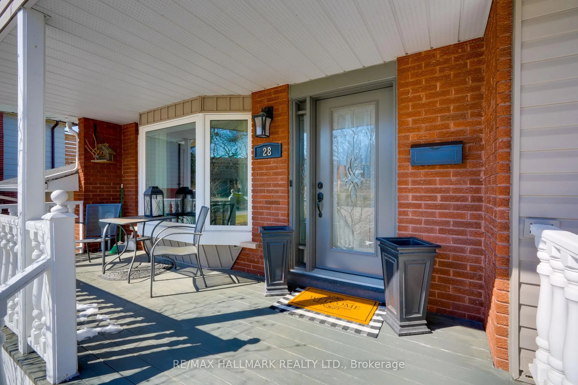 Photo 5 of 28 Jane Crescent, Barrie, Allandale Heights — HOMEH