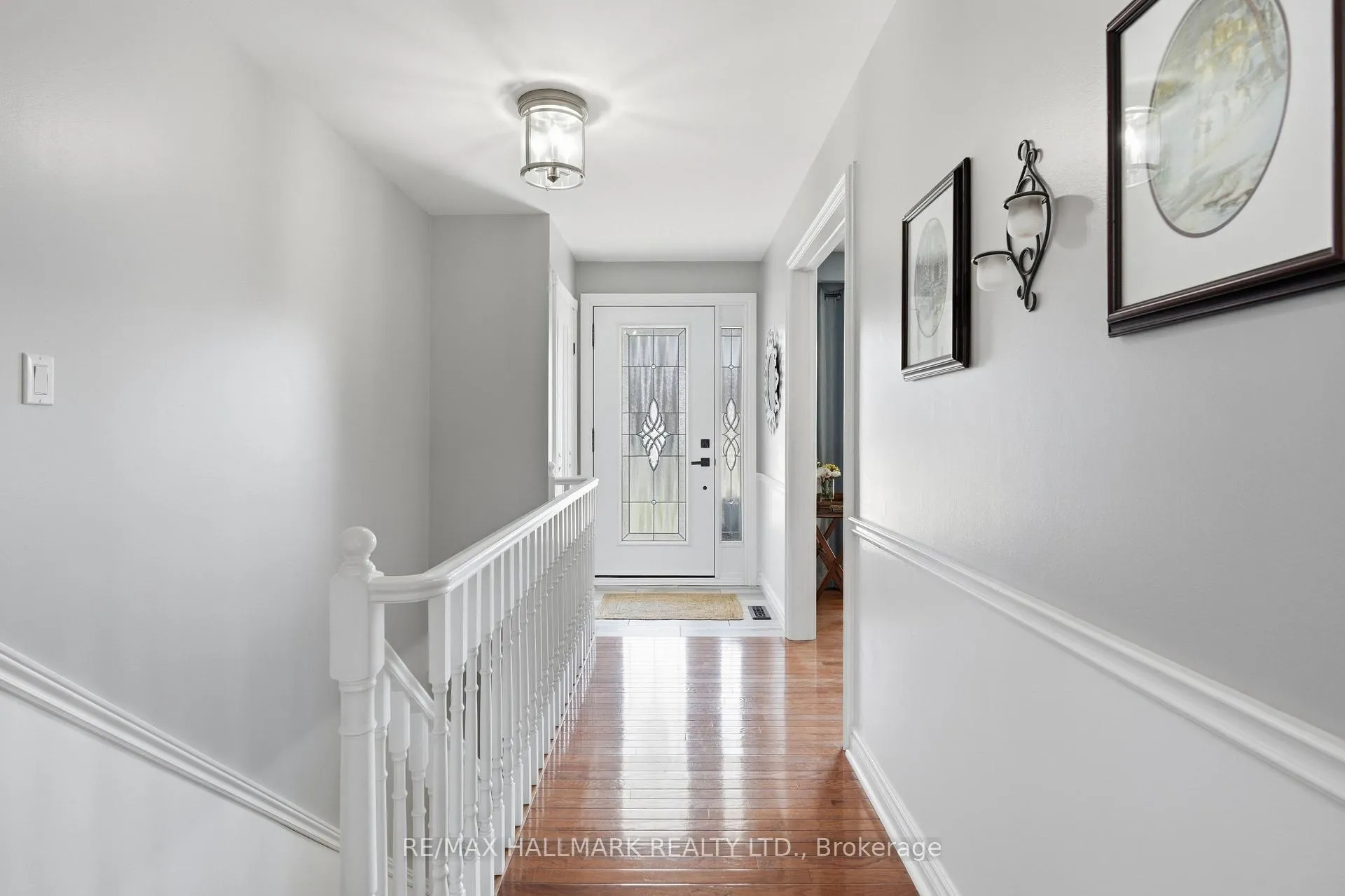 Photo 6 of 28 Jane Crescent, Barrie, Allandale Heights — HOMEH