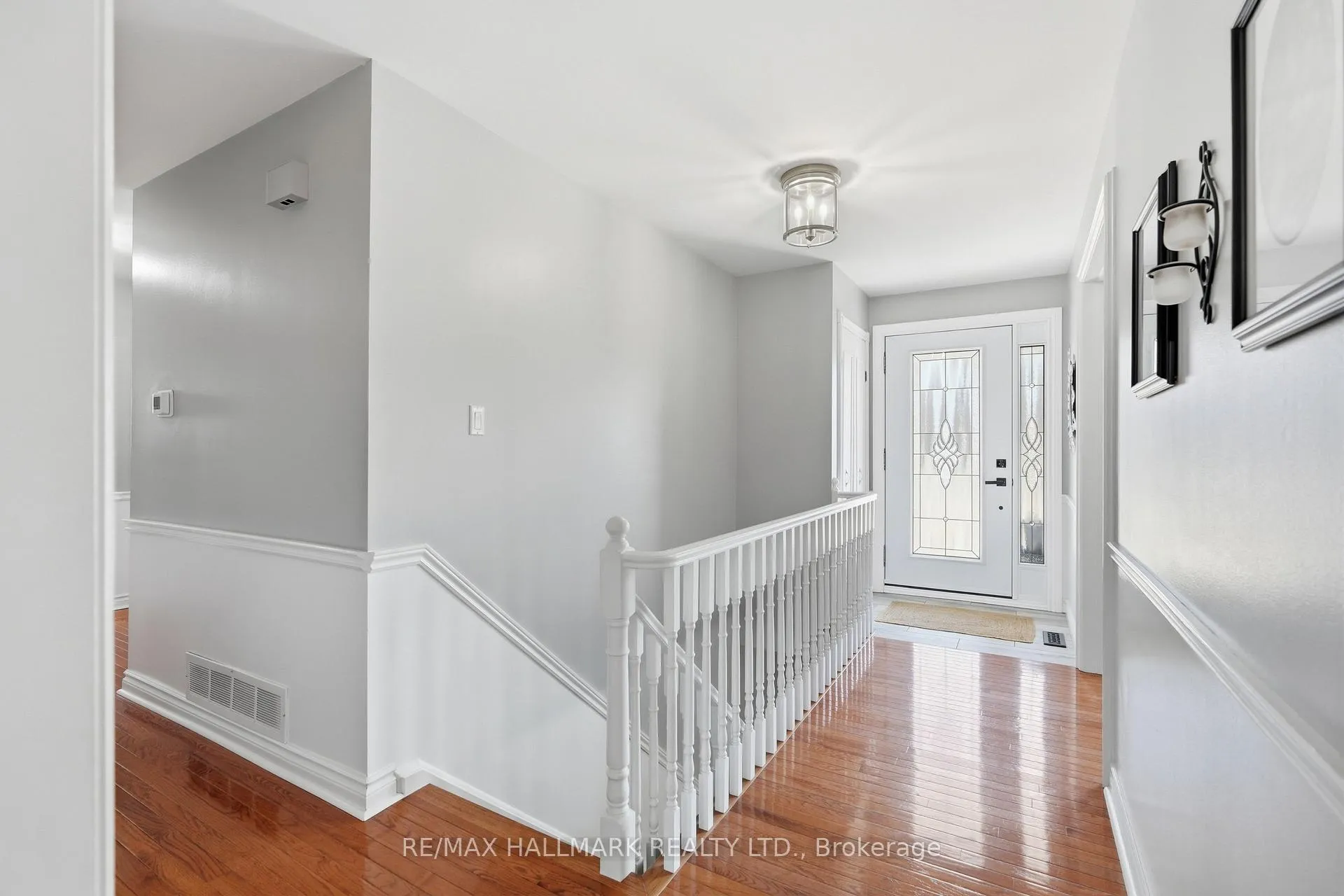 Photo 17 of 28 Jane Crescent, Barrie, Allandale Heights — HOMEH