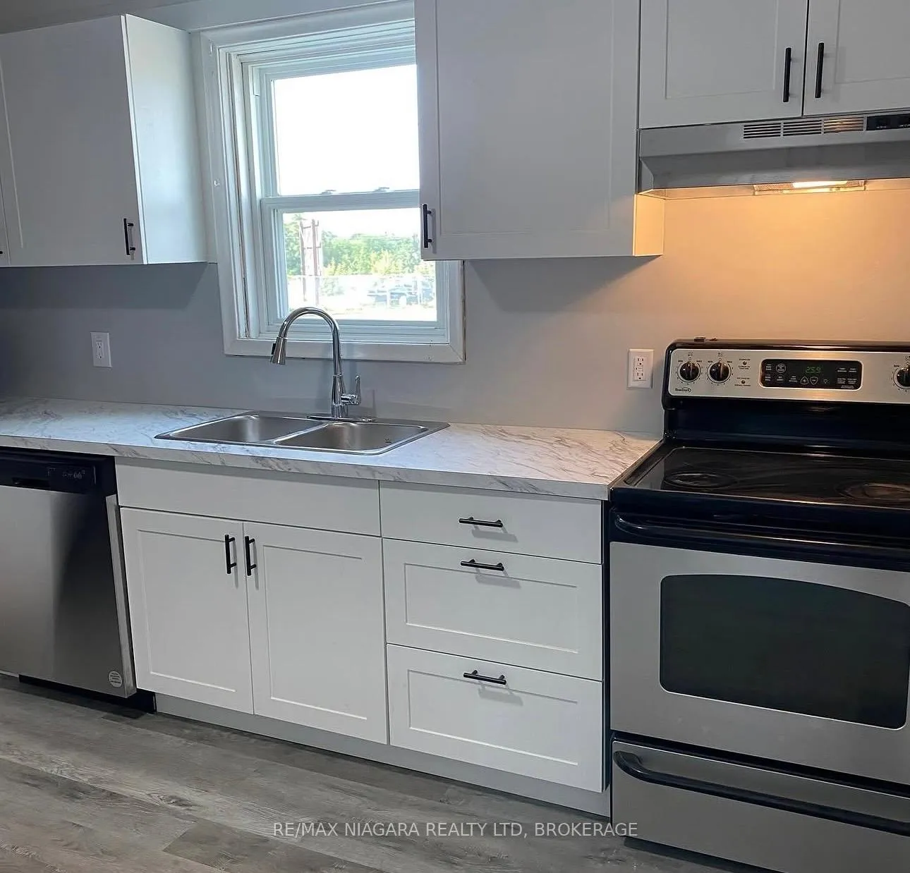 Photo 6 of 42 Niagara Street, St. Catharines, E. Chester — HOMEH