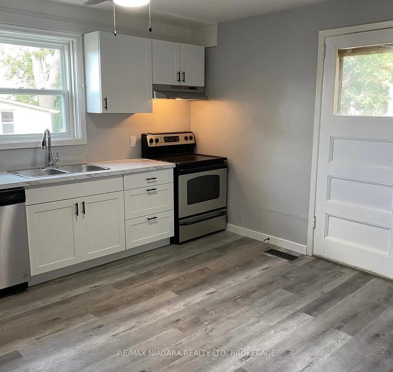 Photo 7 of 42 Niagara Street, St. Catharines, E. Chester — HOMEH