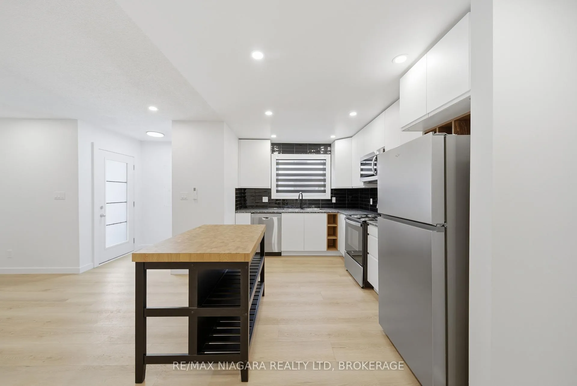 Photo 8 of Unit MAIN UNIT 1, 1361 Station Street, Pelham, Fonthill — HOMEH