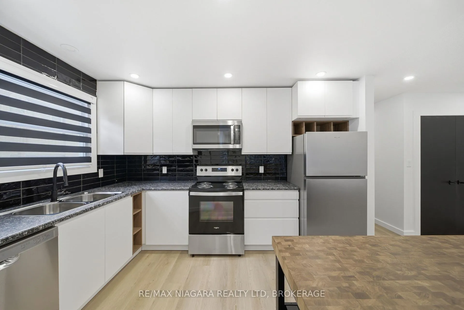 Photo 12 of Unit MAIN UNIT 1, 1361 Station Street, Pelham, Fonthill — HOMEH