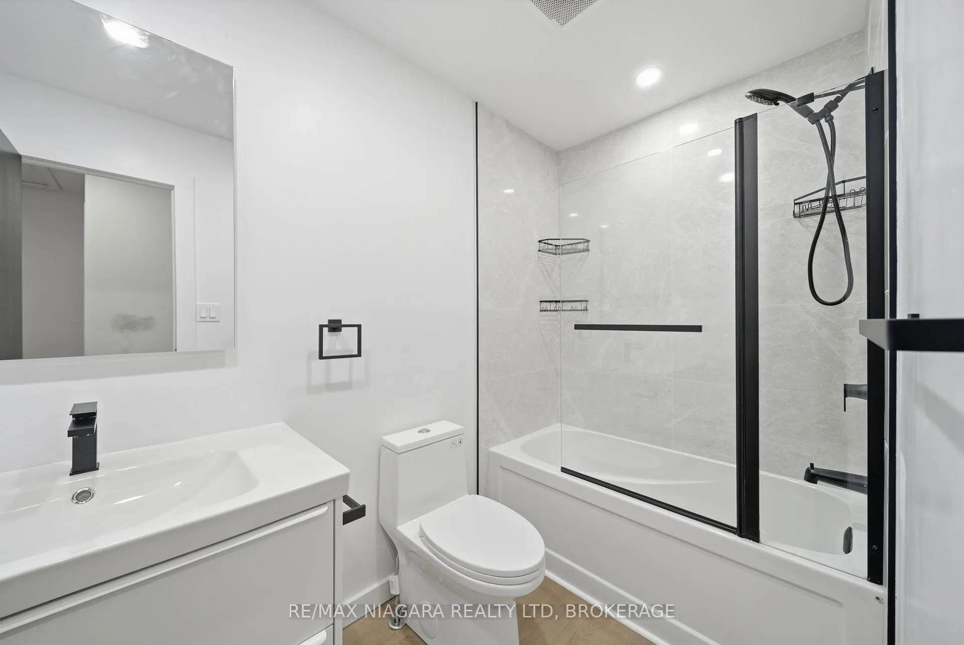 Photo 14 of Unit MAIN UNIT 1, 1361 Station Street, Pelham, Fonthill — HOMEH