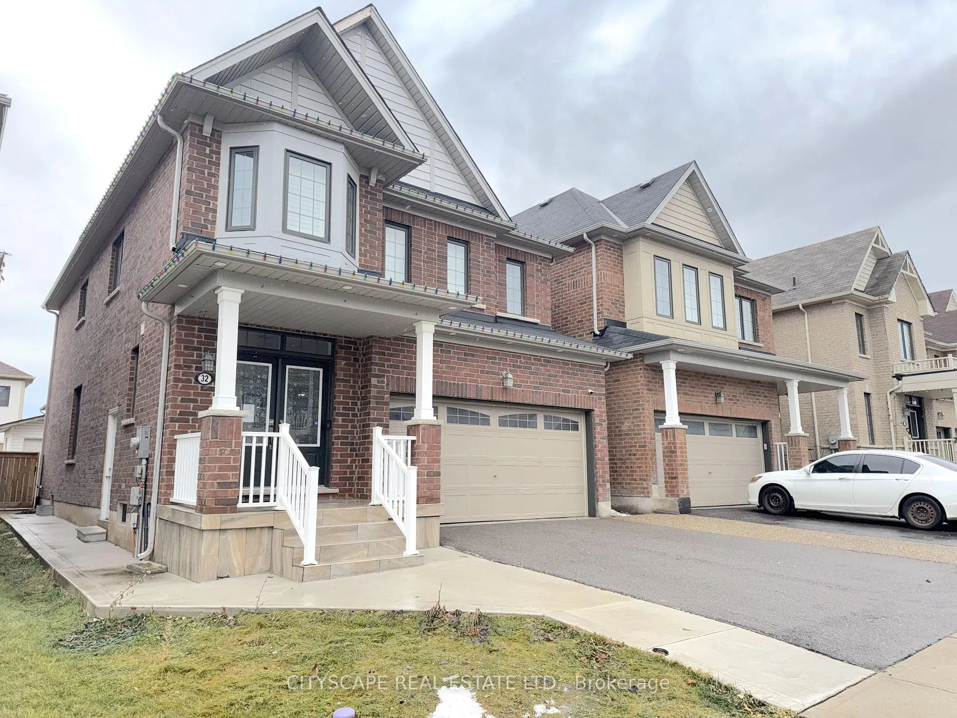 Photo 3 of 32 Mull Avenue, Haldimand — HOMEH