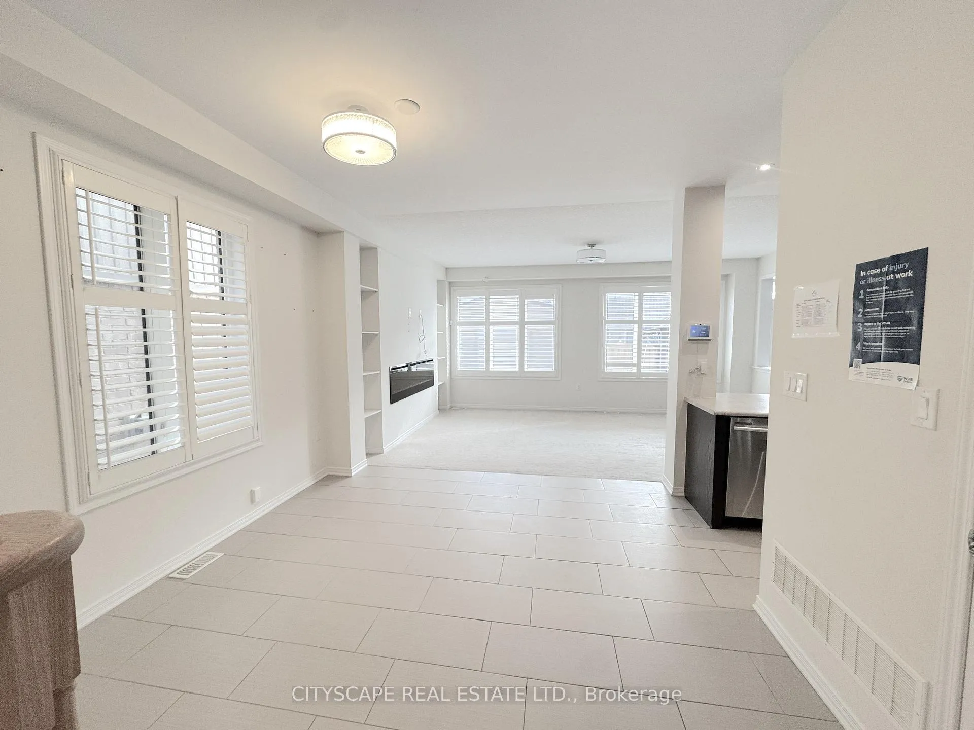 Photo 5 of 32 Mull Avenue, Haldimand — HOMEH